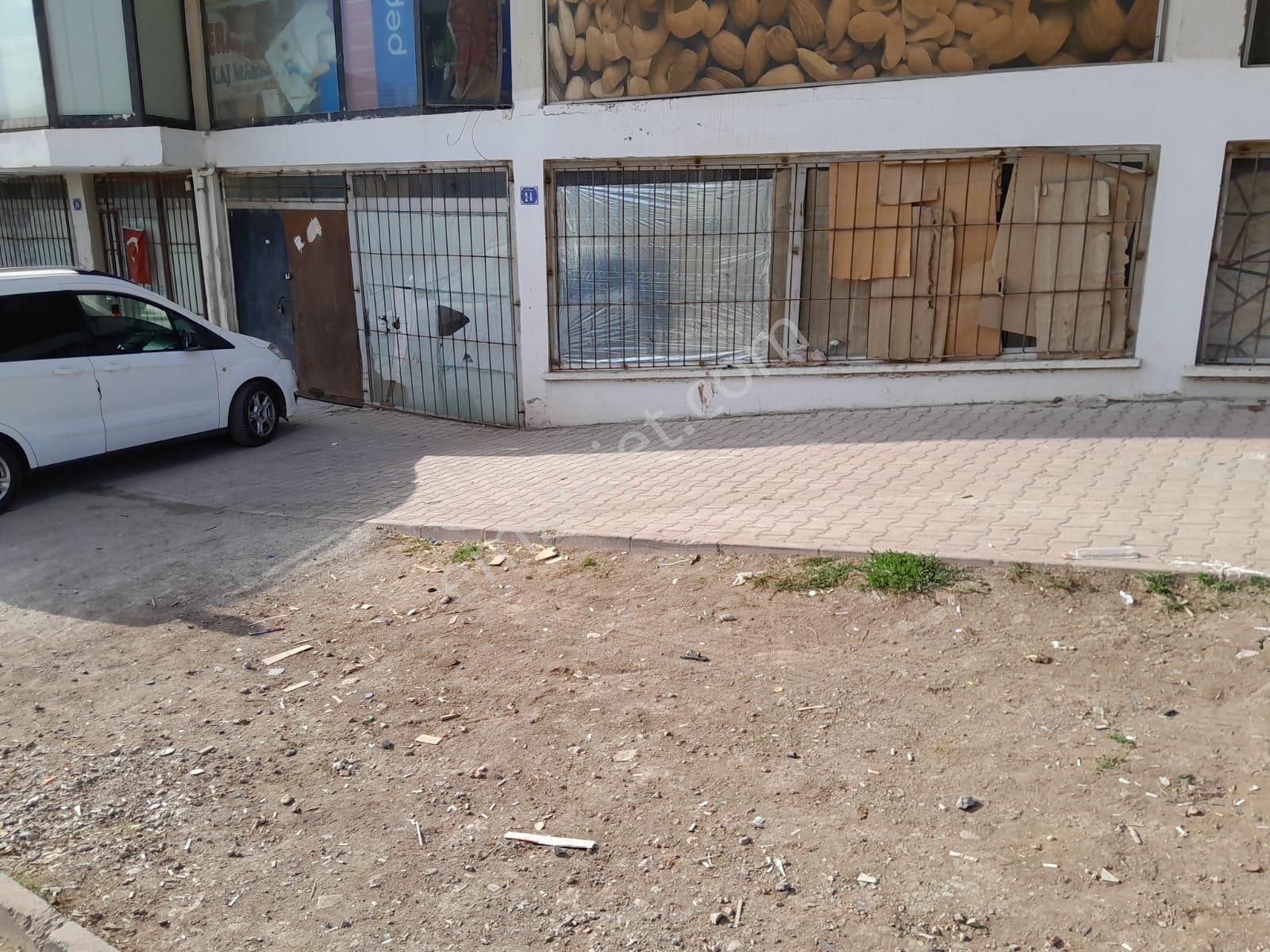 Orhan Kemal Caddesi Konumunda Dükkan - Görsel 4