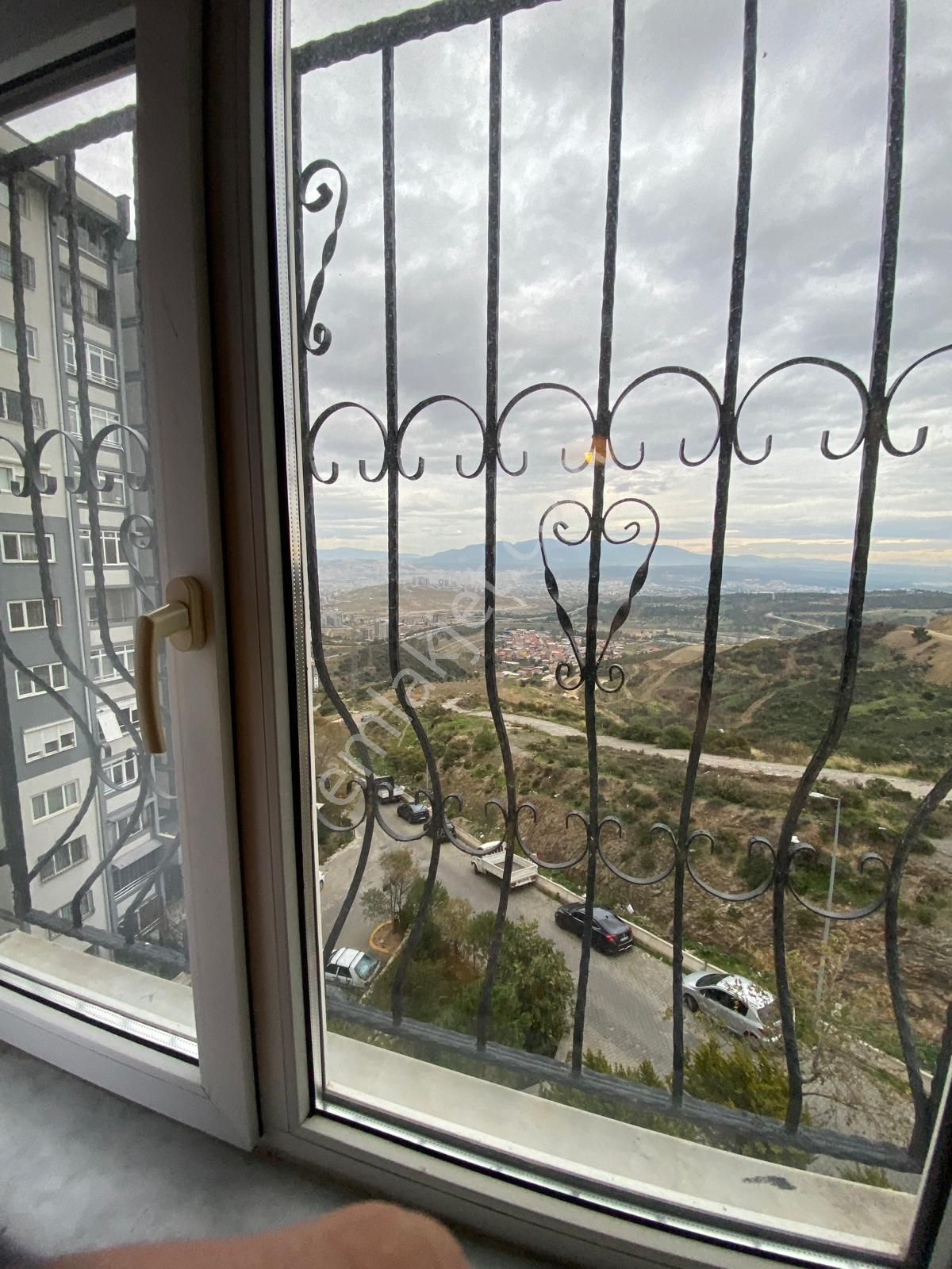 Karabağlar Yaşar Kemal Mah.uzundere Tokide Doğalğazlı Asansörlü 2+1 105 M2 Satılık Daire - Görsel 7