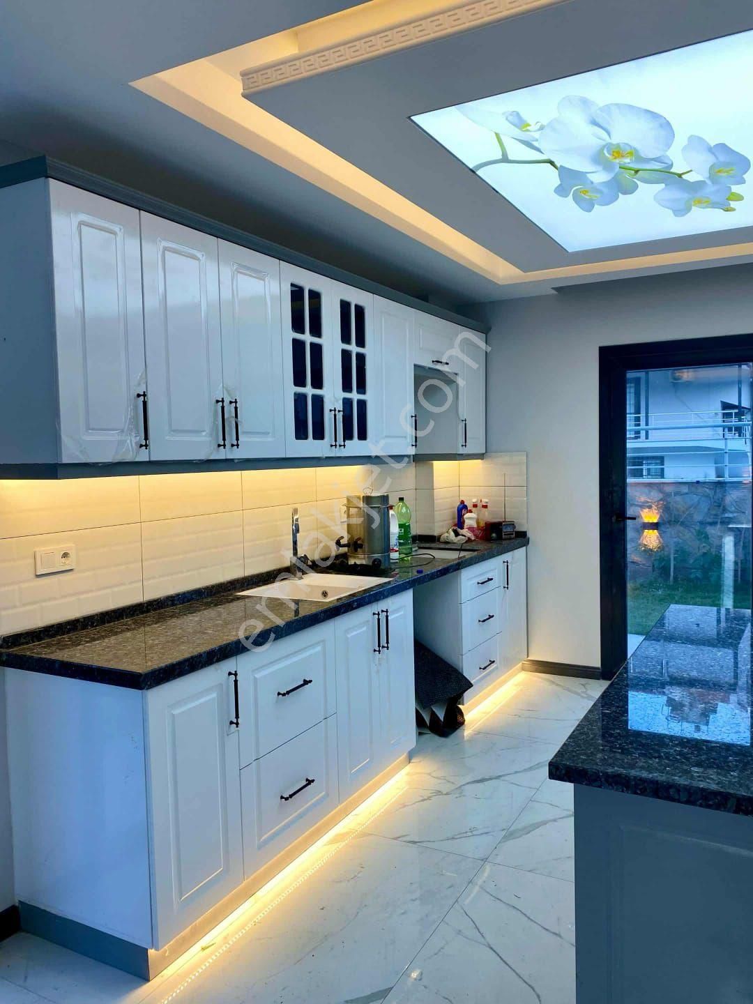 Kevser Alak'tan Denize Çok Yakın Güzelçamlı'da Satılık Villa - Görsel 3