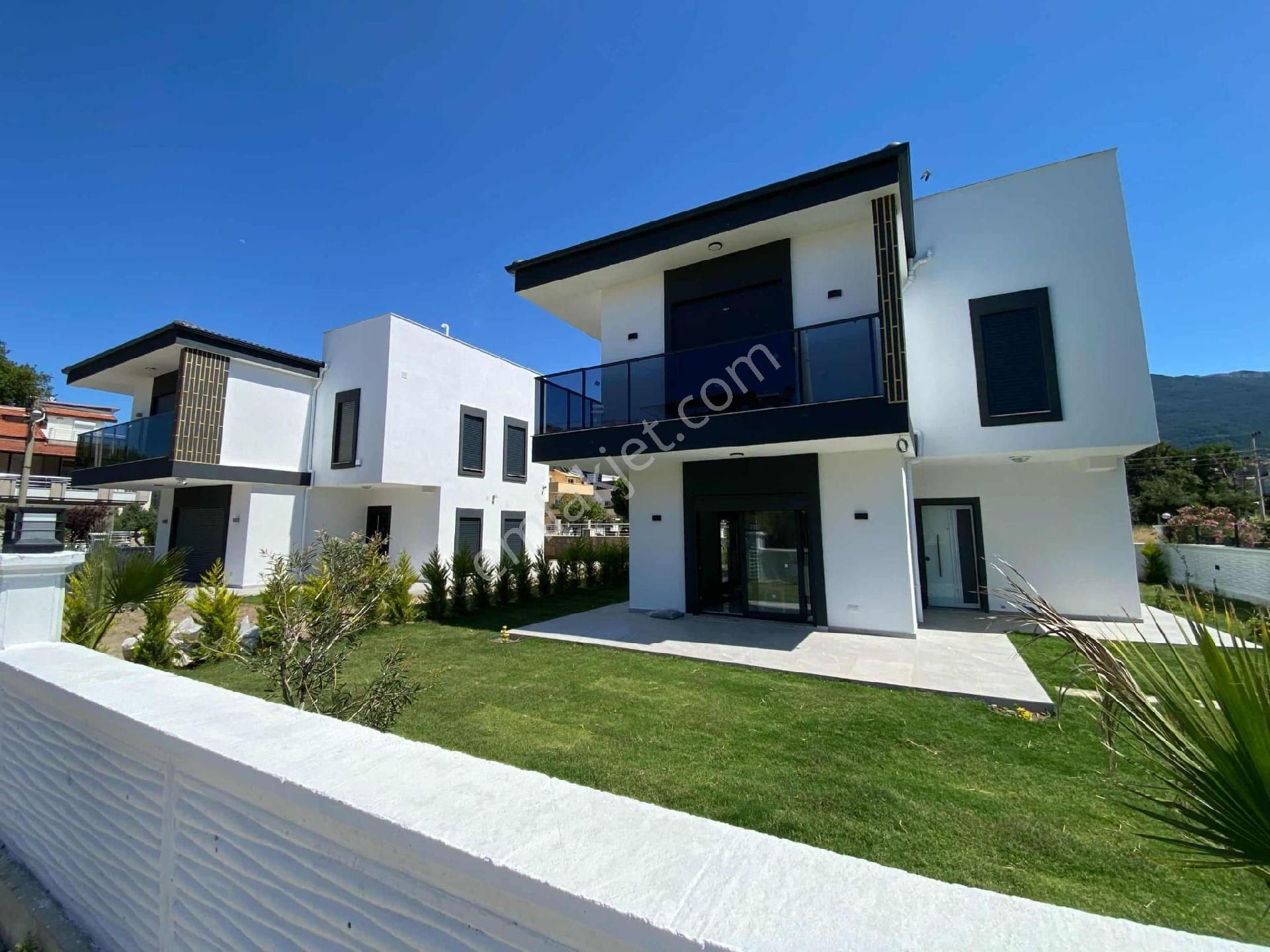 Kevser Alak'tan Denize Çok Yakın Güzelçamlı'da Satılık Villa - Görsel 8