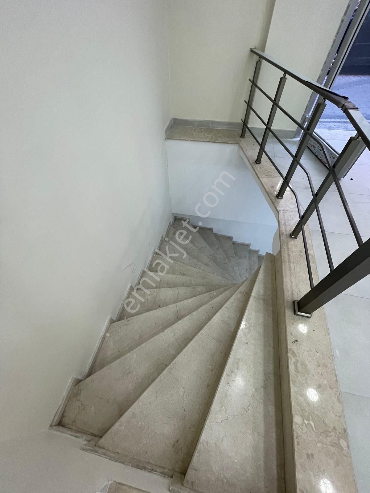 Fatih'te Altay Caddesinde Satılık Dükkanlar Tapukur'dan - Görsel 6