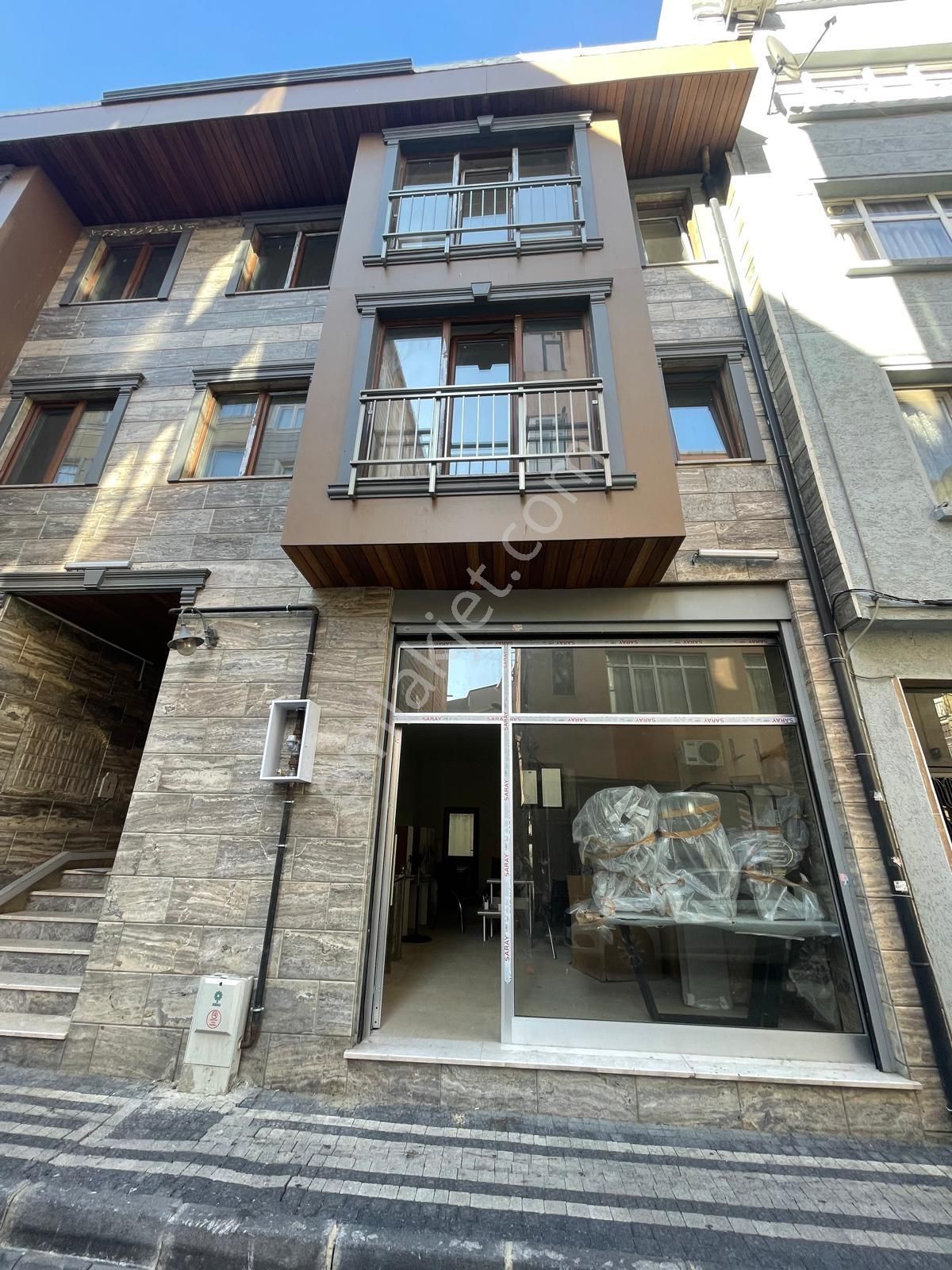 Fatih'te Altay Caddesinde Satılık Dükkanlar Tapukur'dan - Görsel 14