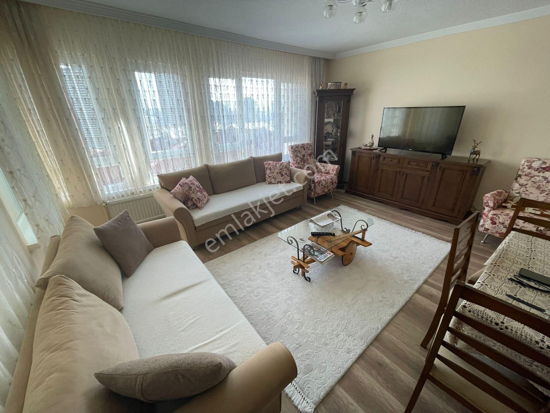 Atanora Vadi'den Trt Panora Yakını Ara Kat 3 Cephe Geniş Metraj 2+1 - Görsel 14