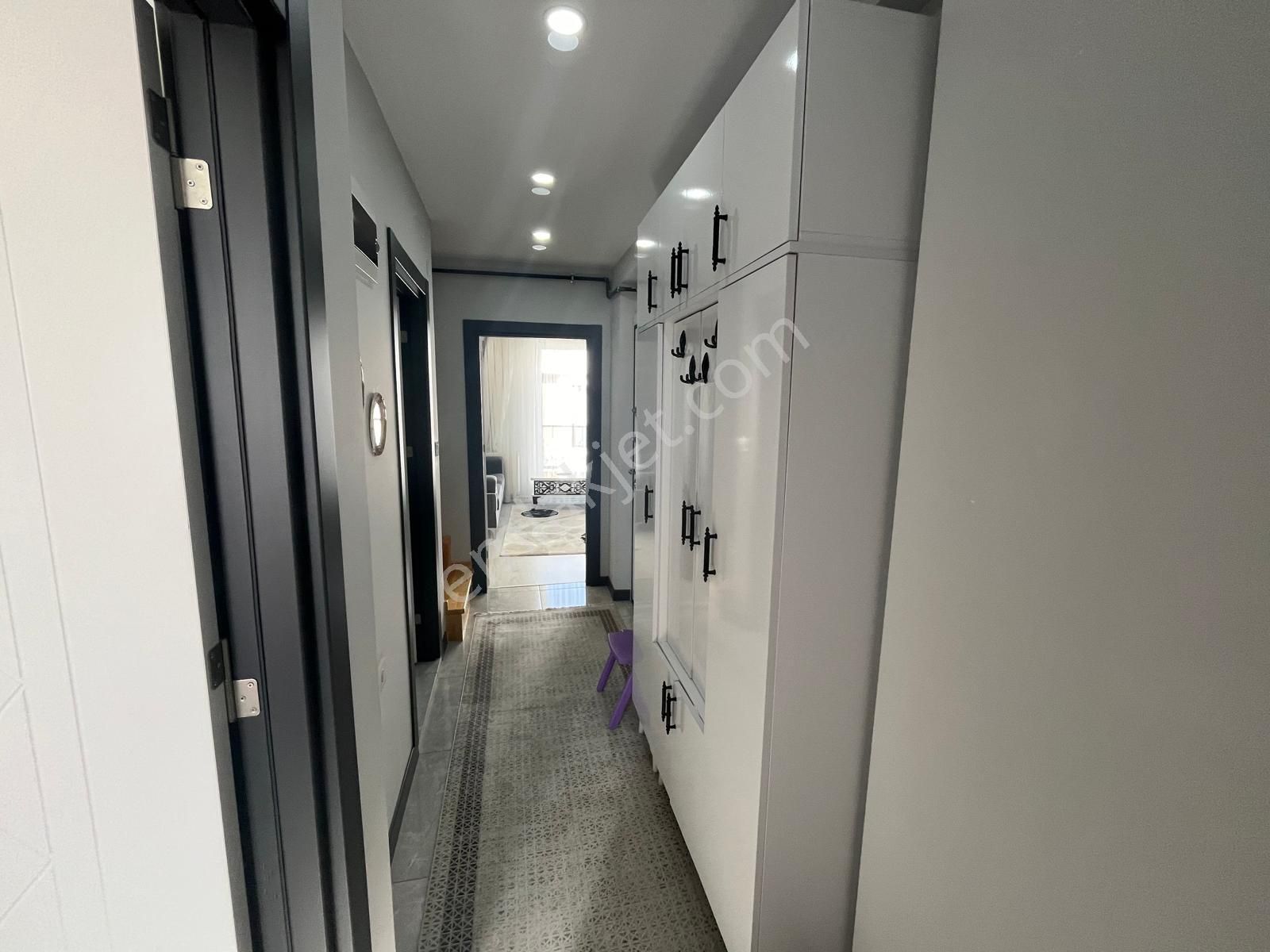 Serkan Gayrimenkulden Bahçelievler Hürritte 4+1 2 Yıllık Dubleks - Görsel 24