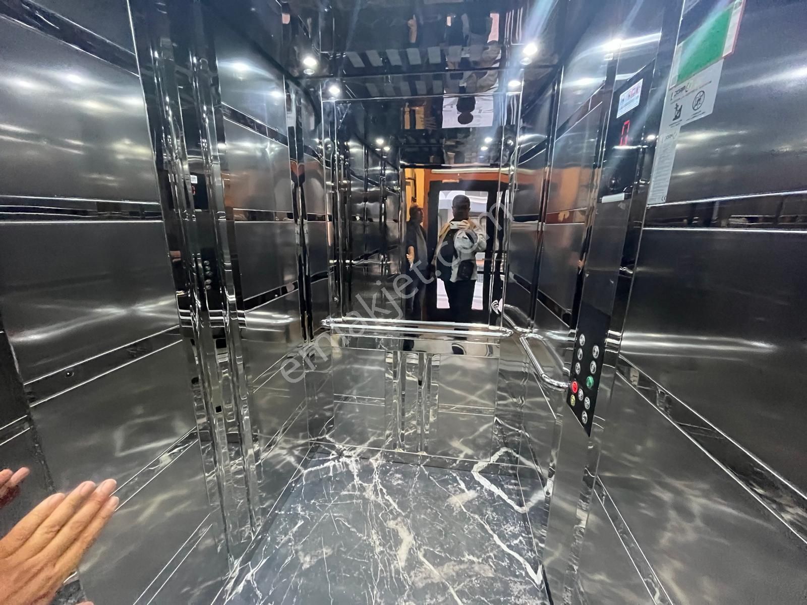 Serkan Gayrimenkulden Bahçelievler Hürritte 4+1 2 Yıllık Dubleks - Görsel 15