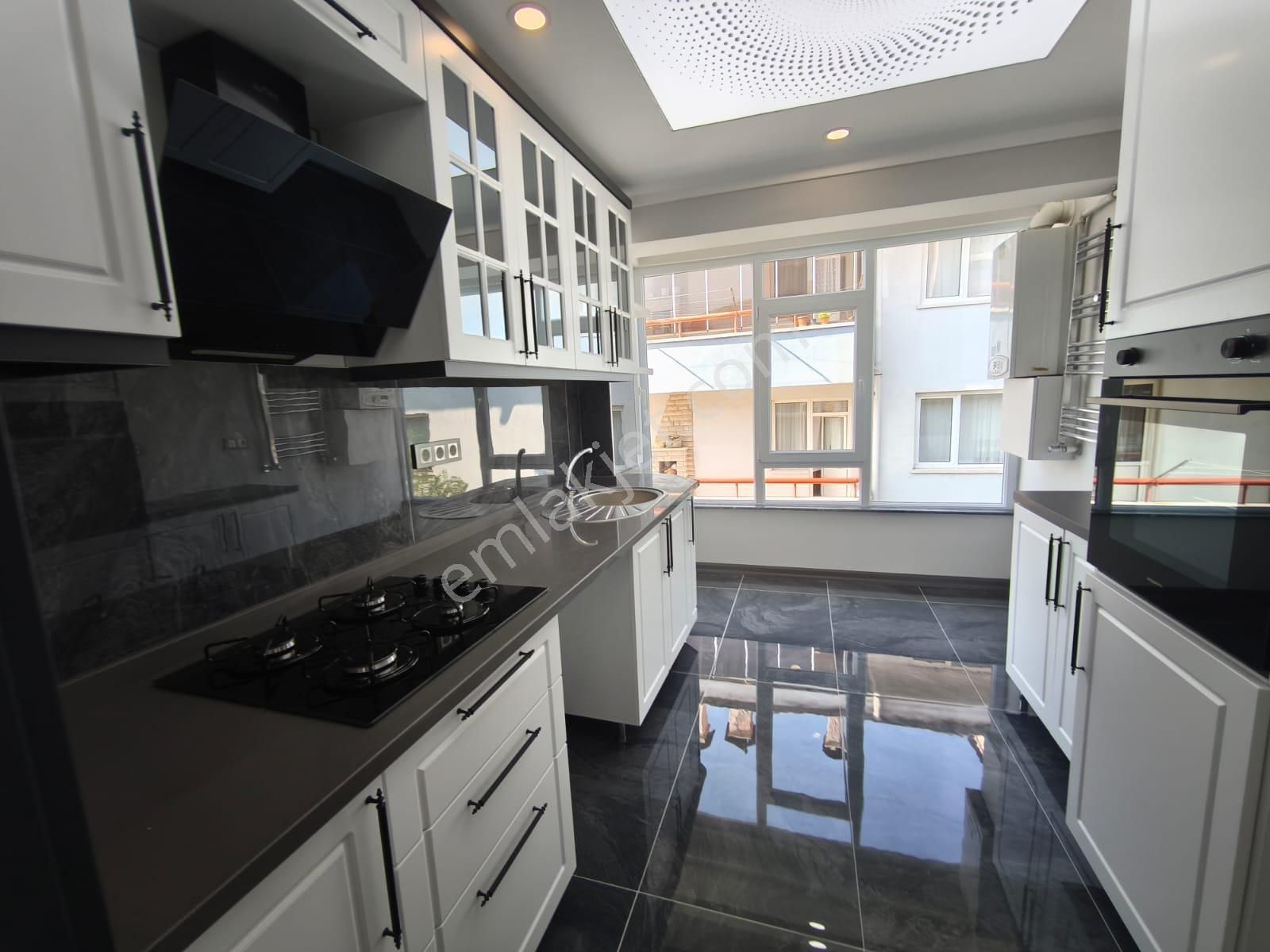 Atanora Vadi'den 2 Banyolu Cadde Yakını Lüks Yapılı Manzaralı 3+1 - Görsel 31