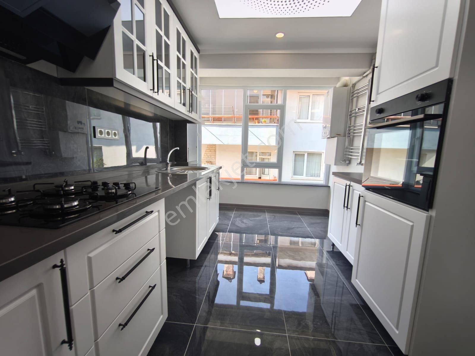 Atanora Vadi'den 2 Banyolu Cadde Yakını Lüks Yapılı Manzaralı 3+1 - Görsel 27