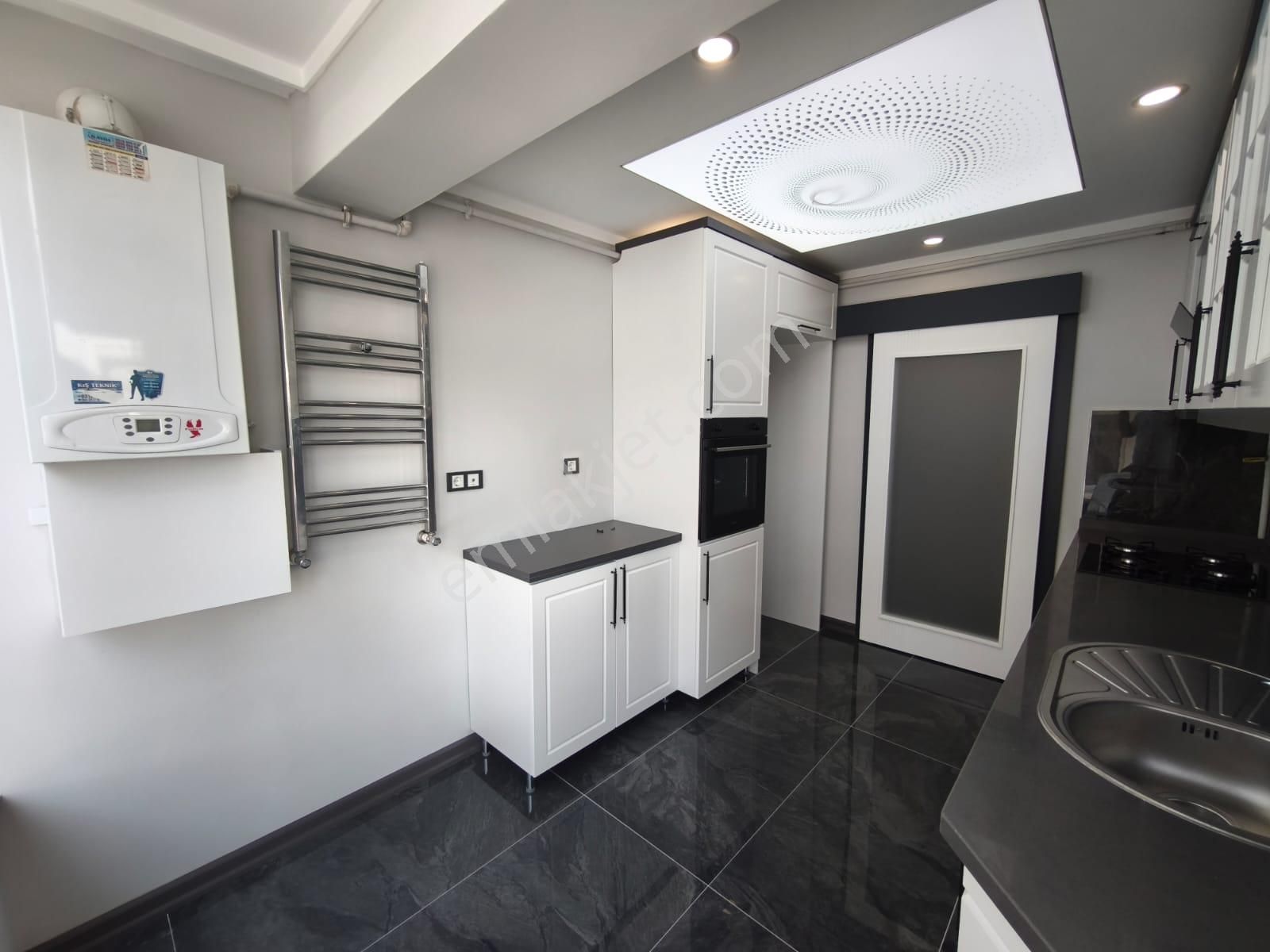 Atanora Vadi'den 2 Banyolu Cadde Yakını Lüks Yapılı Manzaralı 3+1 - Görsel 28