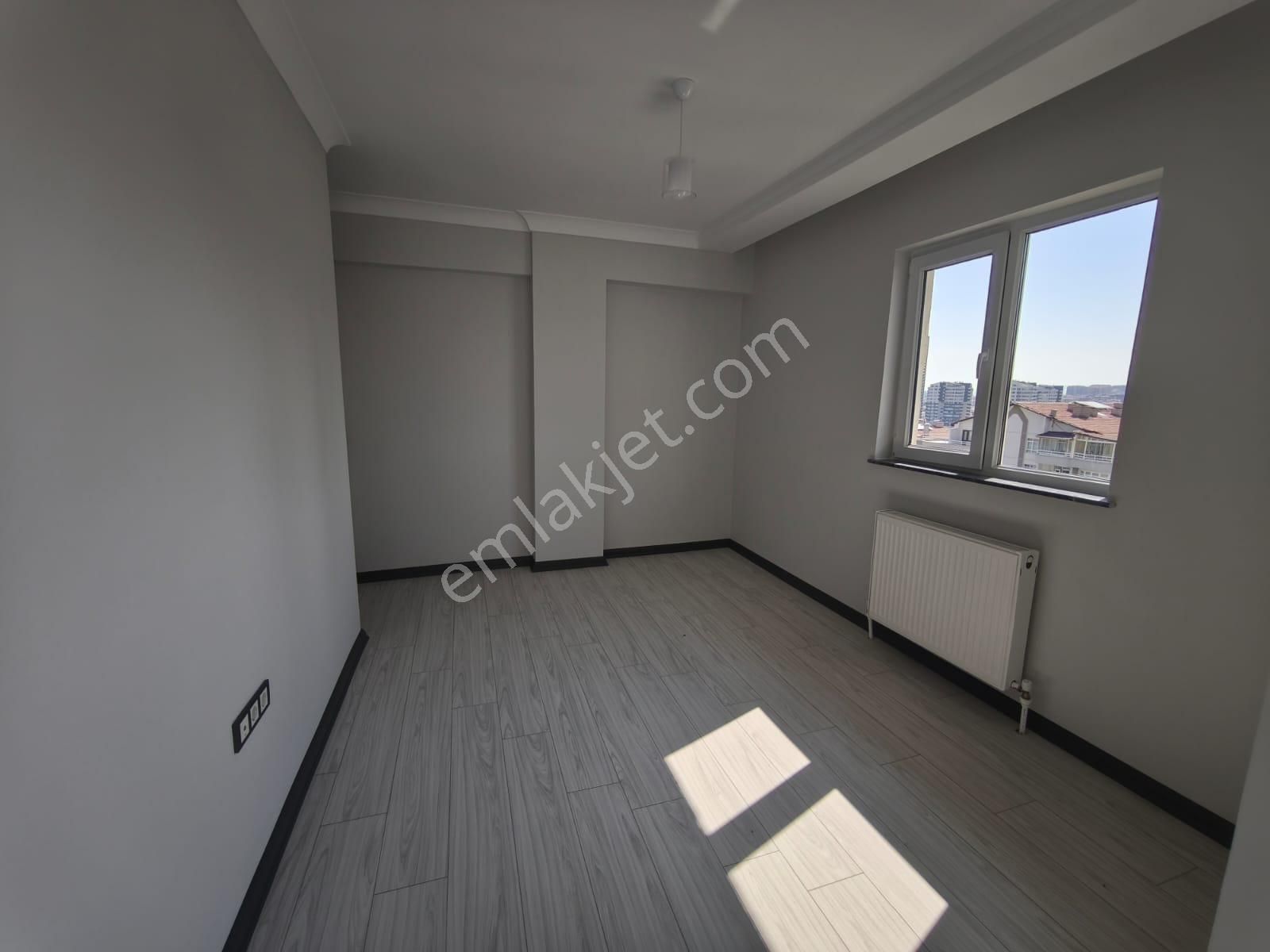 Atanora Vadi'den 2 Banyolu Cadde Yakını Lüks Yapılı Manzaralı 3+1 - Görsel 32