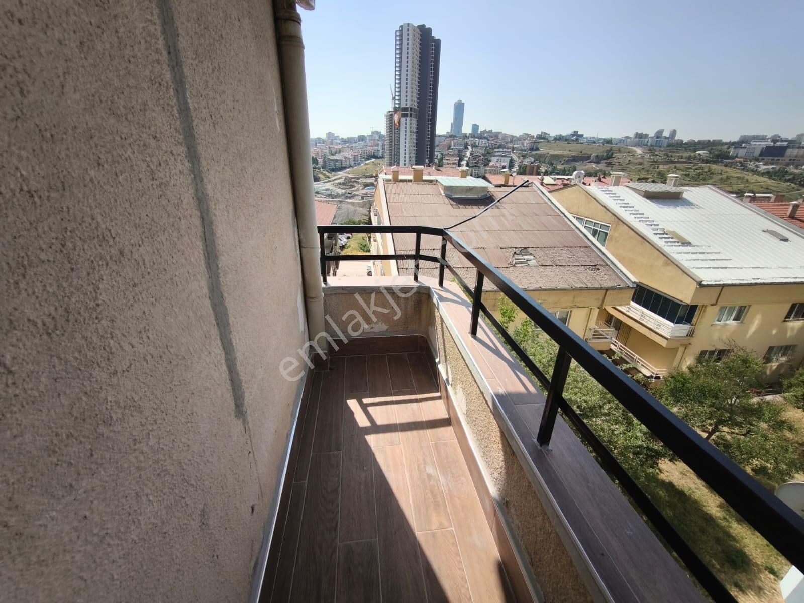 Atanora Vadi'den 2 Banyolu Cadde Yakını Lüks Yapılı Manzaralı 3+1 - Görsel 21