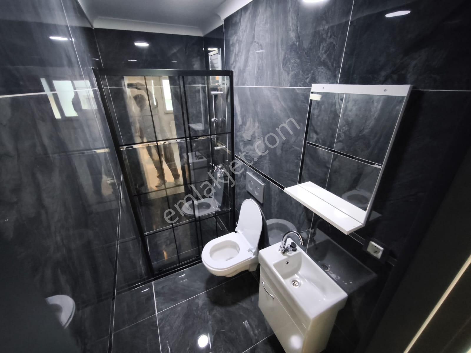 Atanora Vadi'den 2 Banyolu Cadde Yakını Lüks Yapılı Manzaralı 3+1 - Görsel 3