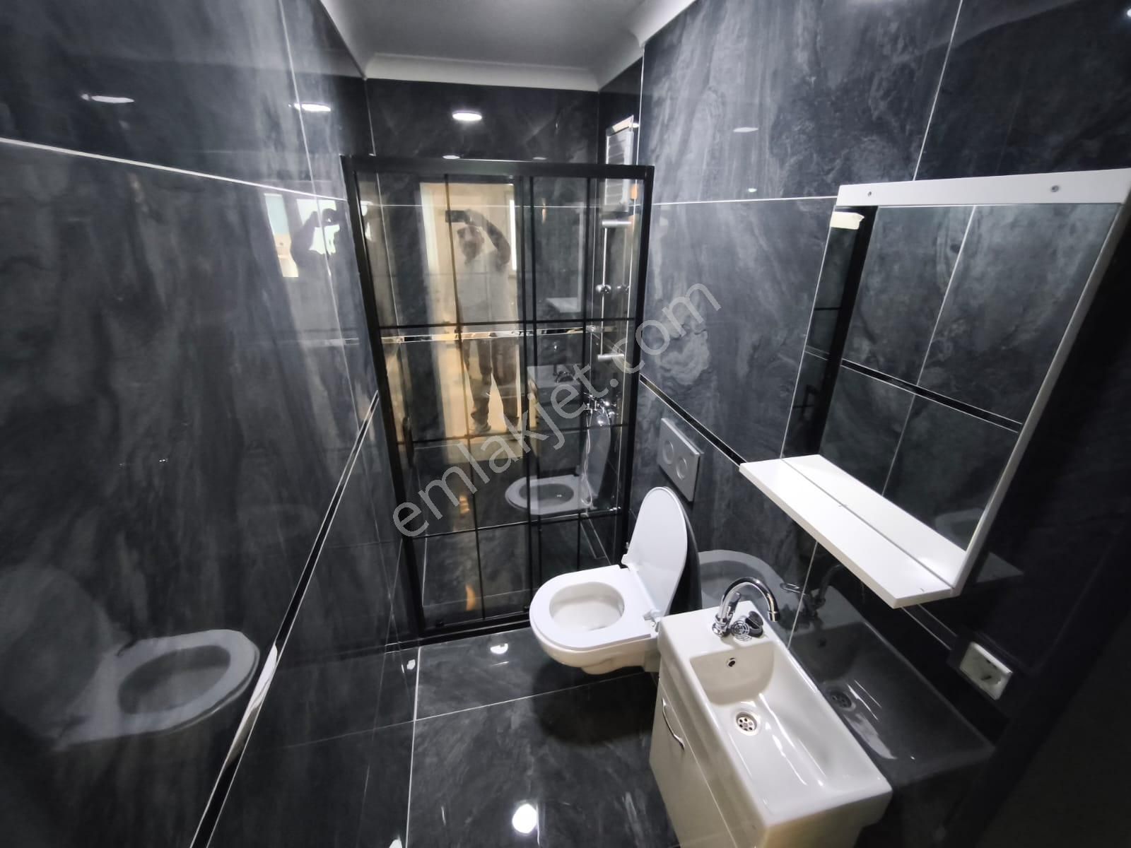 Atanora Vadi'den 2 Banyolu Cadde Yakını Lüks Yapılı Manzaralı 3+1 - Görsel 4