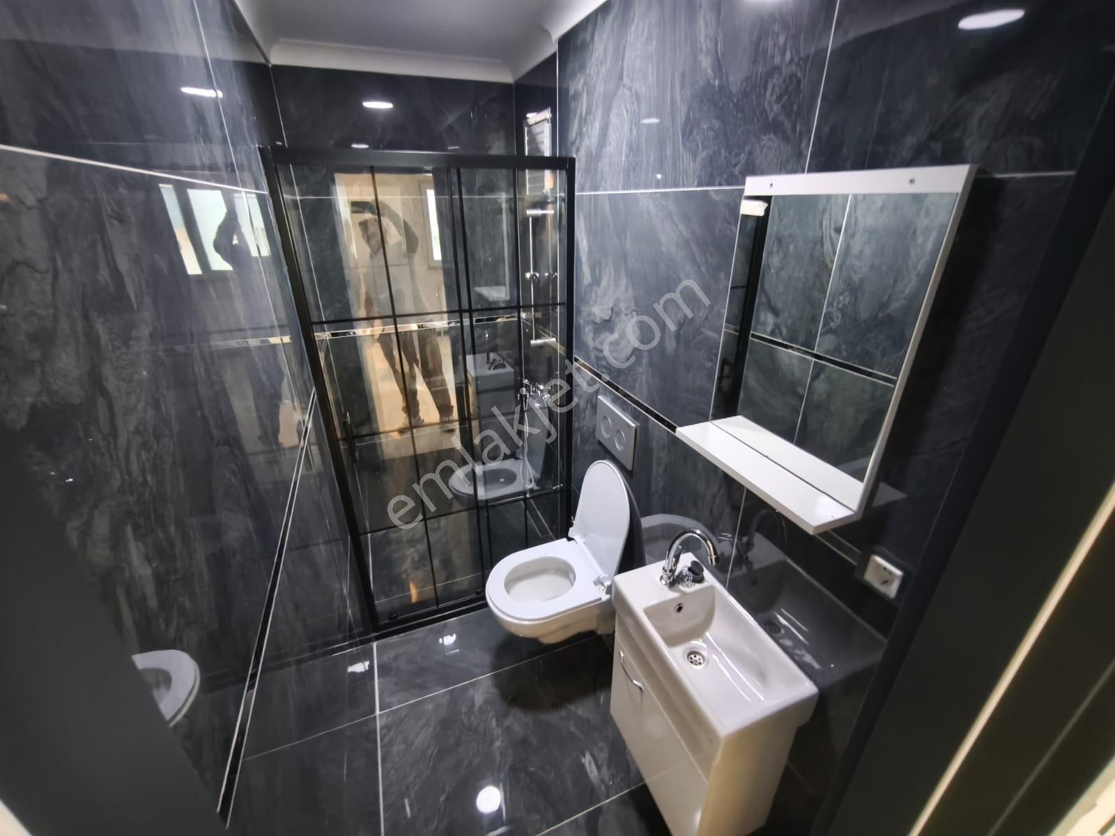 Atanora Vadi'den 2 Banyolu Cadde Yakını Lüks Yapılı Manzaralı 3+1 - Görsel 8