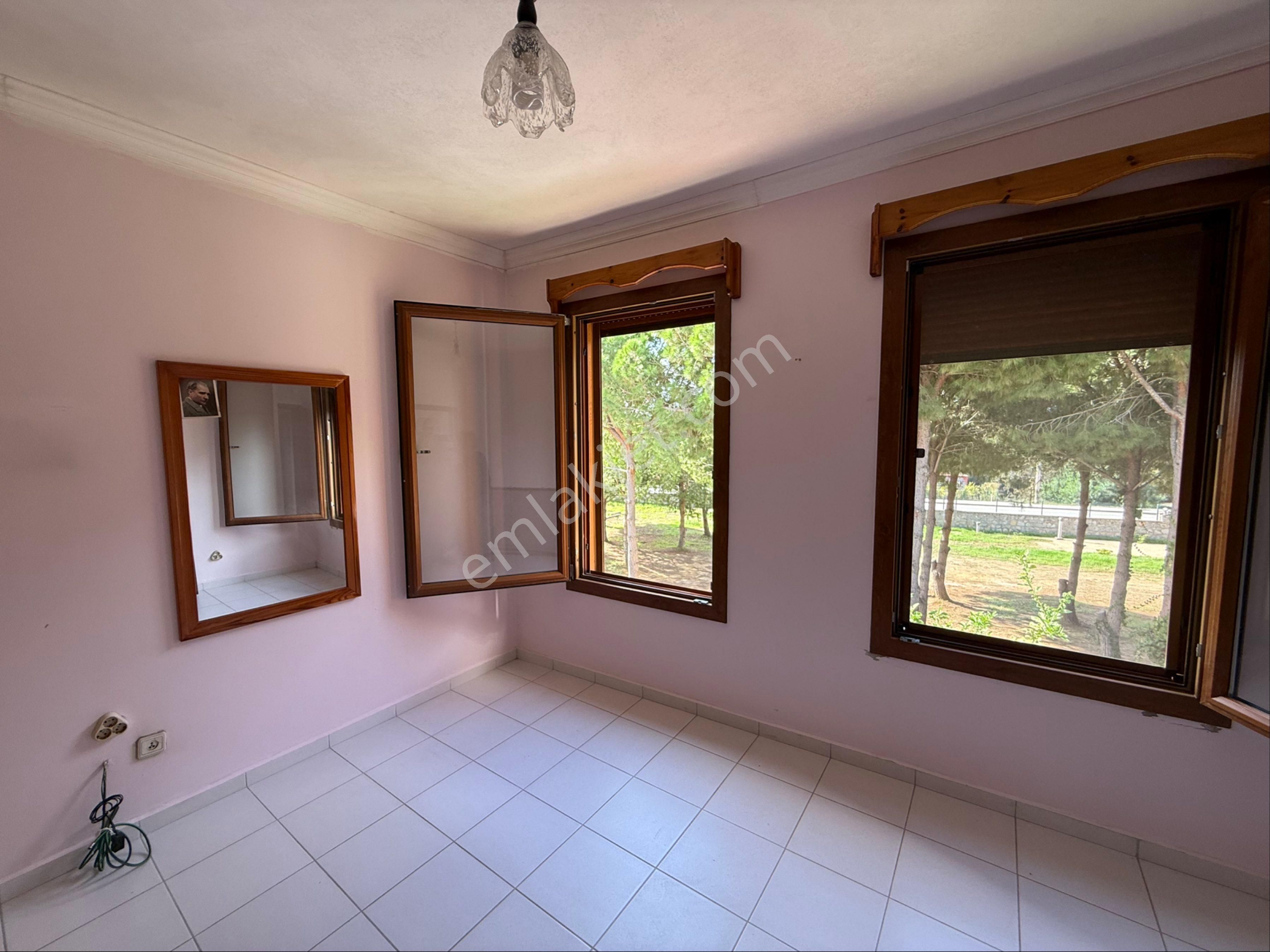 Tayman'dan Kadıkalesi'nde Özel Plajlı Sitede Dubleks - Görsel 13