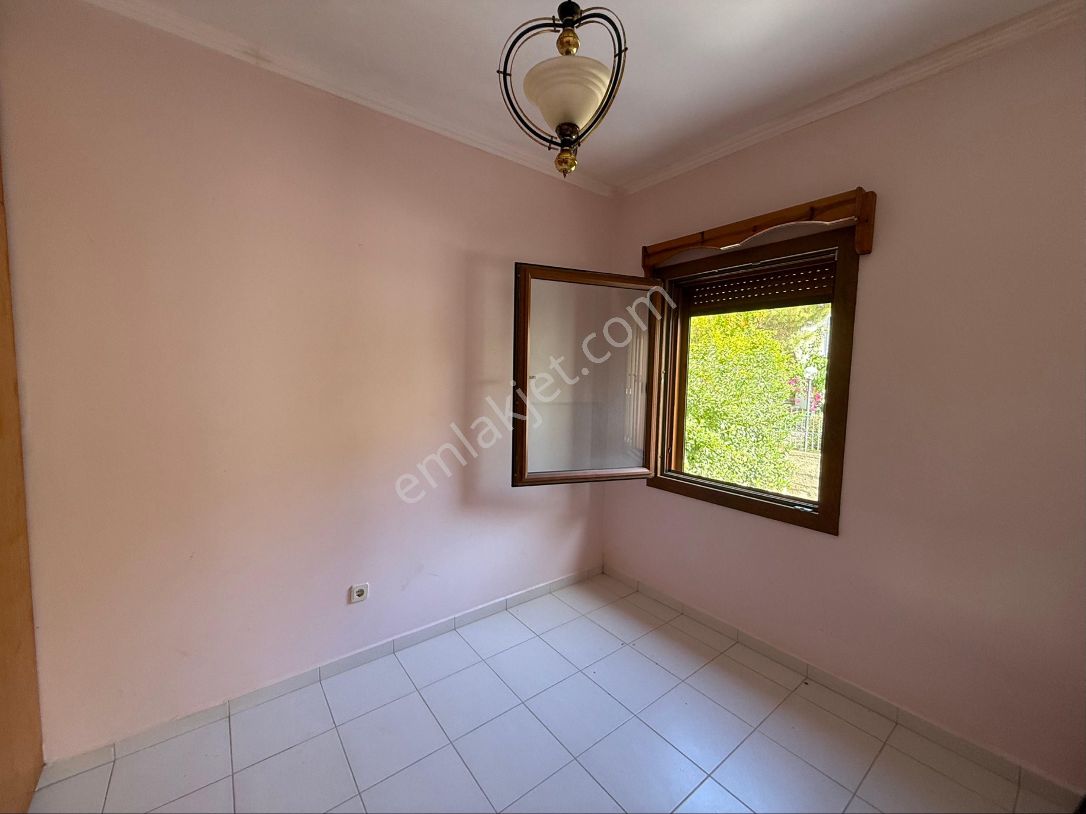 Tayman'dan Kadıkalesi'nde Özel Plajlı Sitede Dubleks - Görsel 11