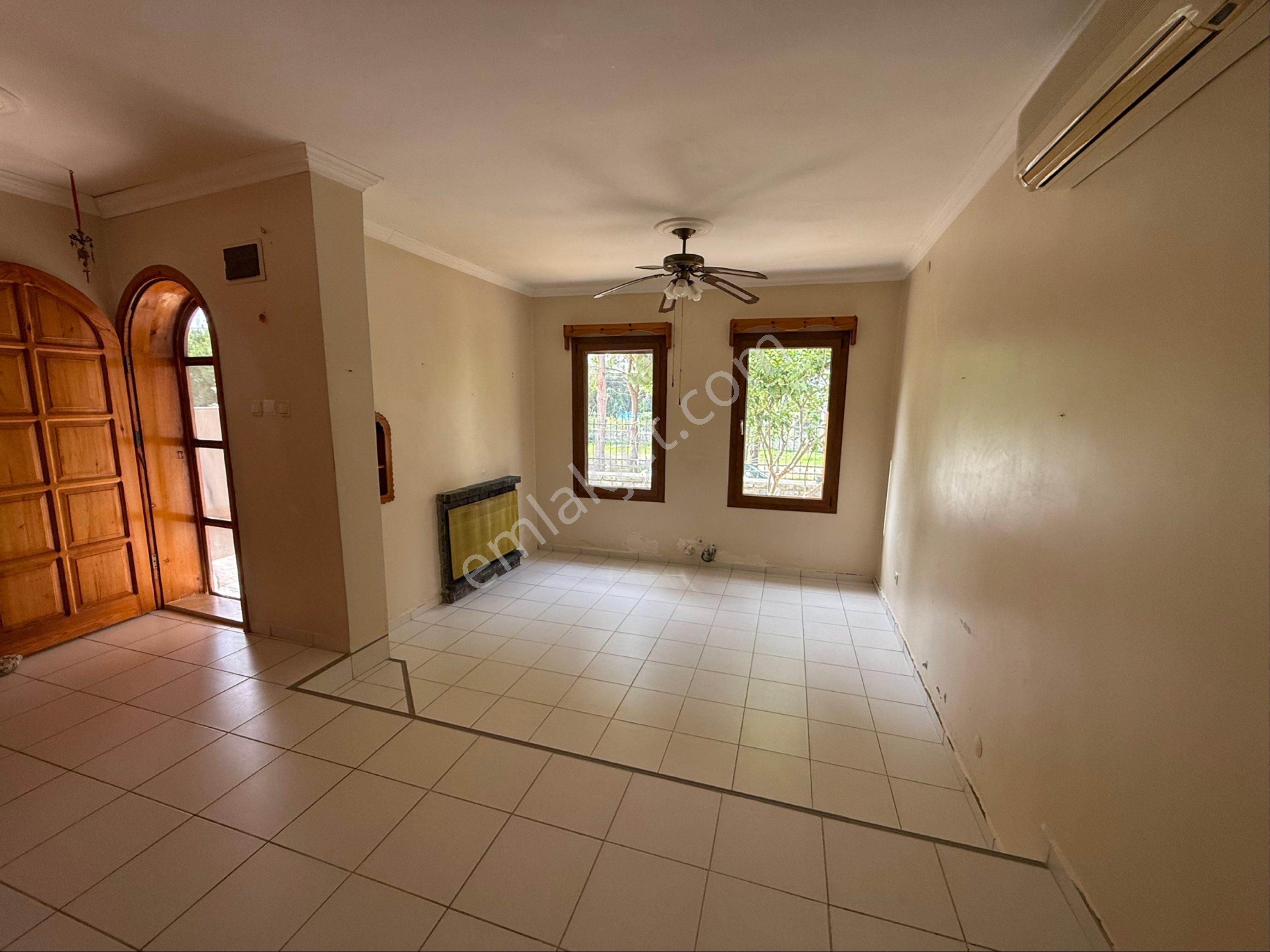 Tayman'dan Kadıkalesi'nde Özel Plajlı Sitede Dubleks - Görsel 29