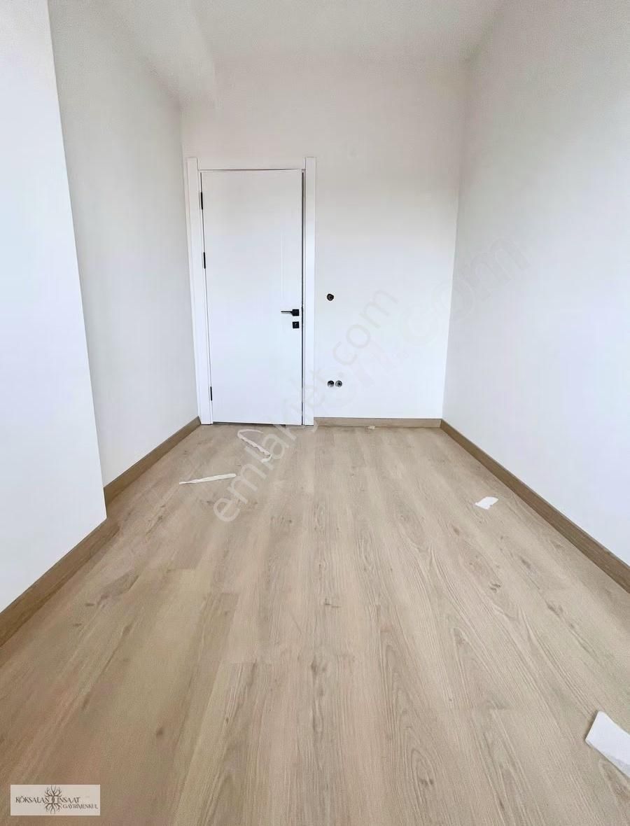 Köksalan'dan Küçükyalıda Sıfır Binada 3. Kat Ön Cephe 3+1 Fırsat - Görsel 23