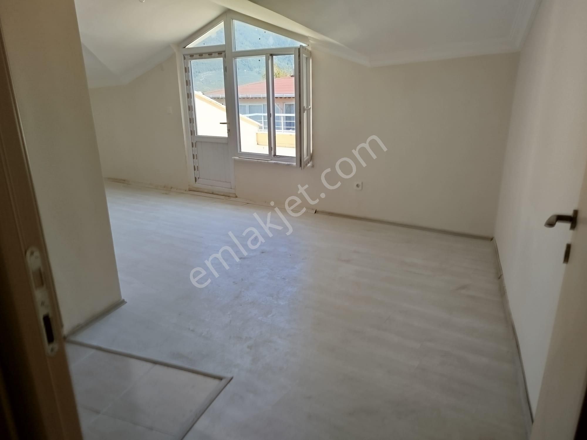 Erdek Ocaklarda Denize 100 Metre 4+1 Dubleks Teraslı Daire - Görsel 12