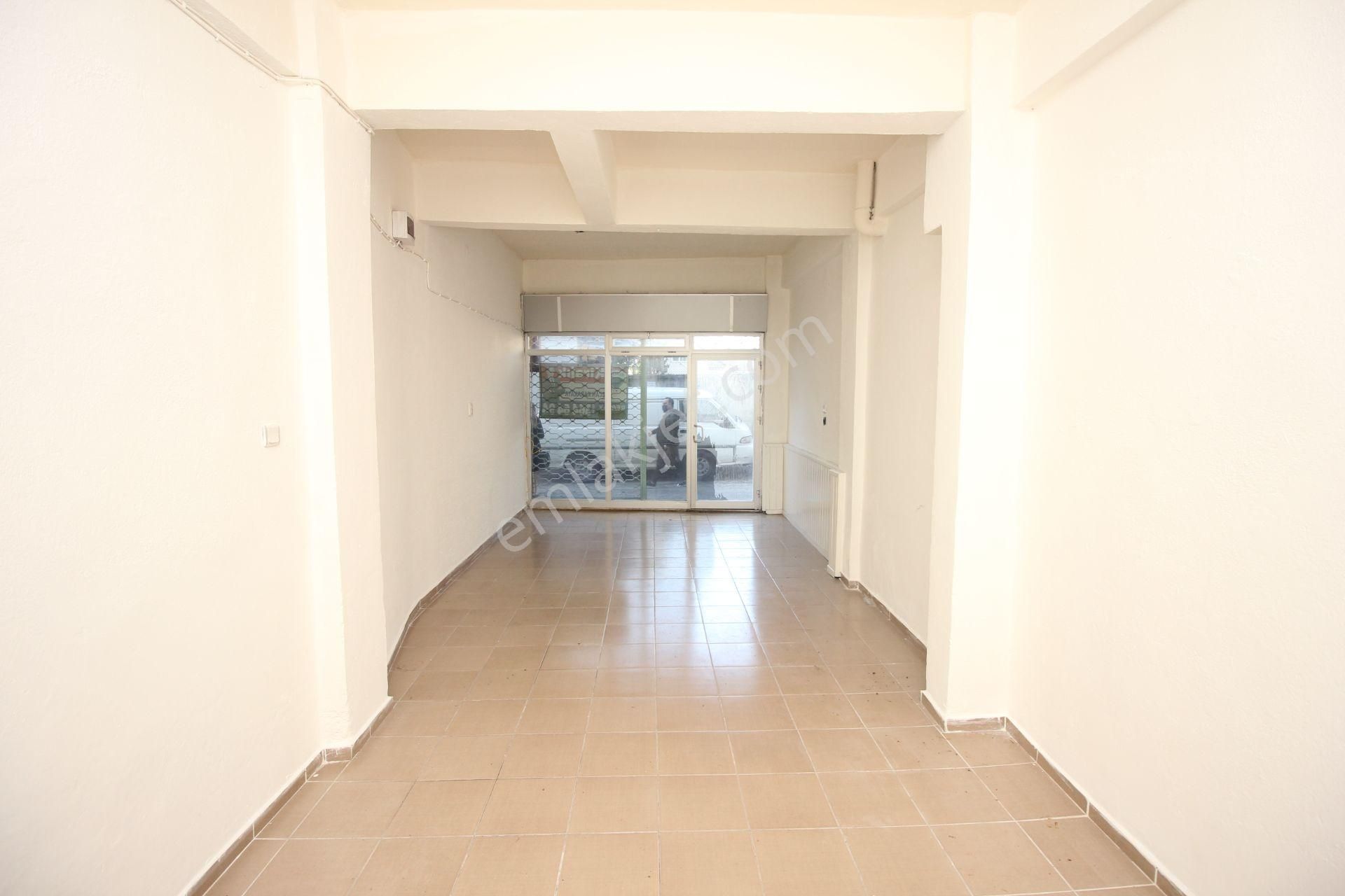 Buca Menderes Caddesi Ve İzbana Yakın Cadde Üstü 30 M2 Kiralık Dükkan - Görsel 12