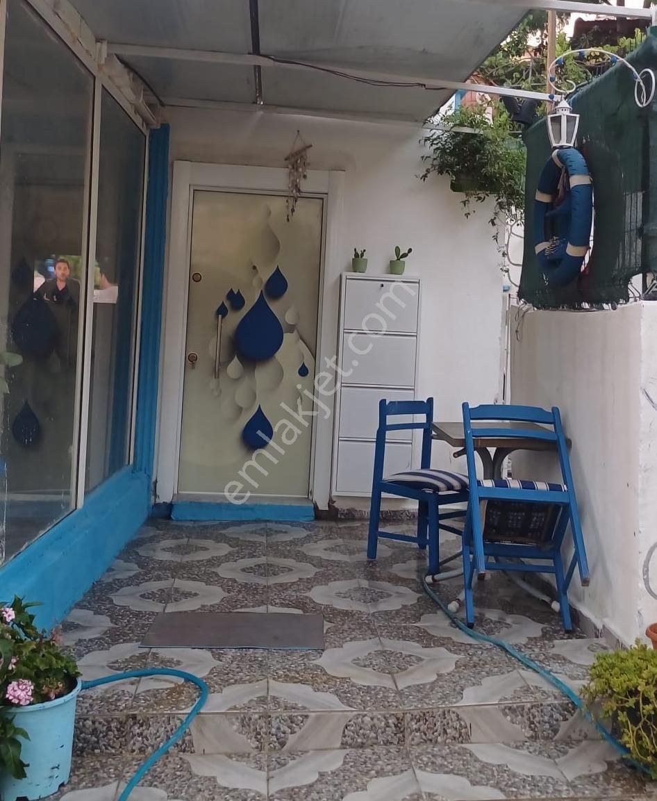 Alıağa Şakran’da 4 Cephelı, Bahçelı, Full Eşyalı Müstakıl Trıpleks Vılla - Görsel 4