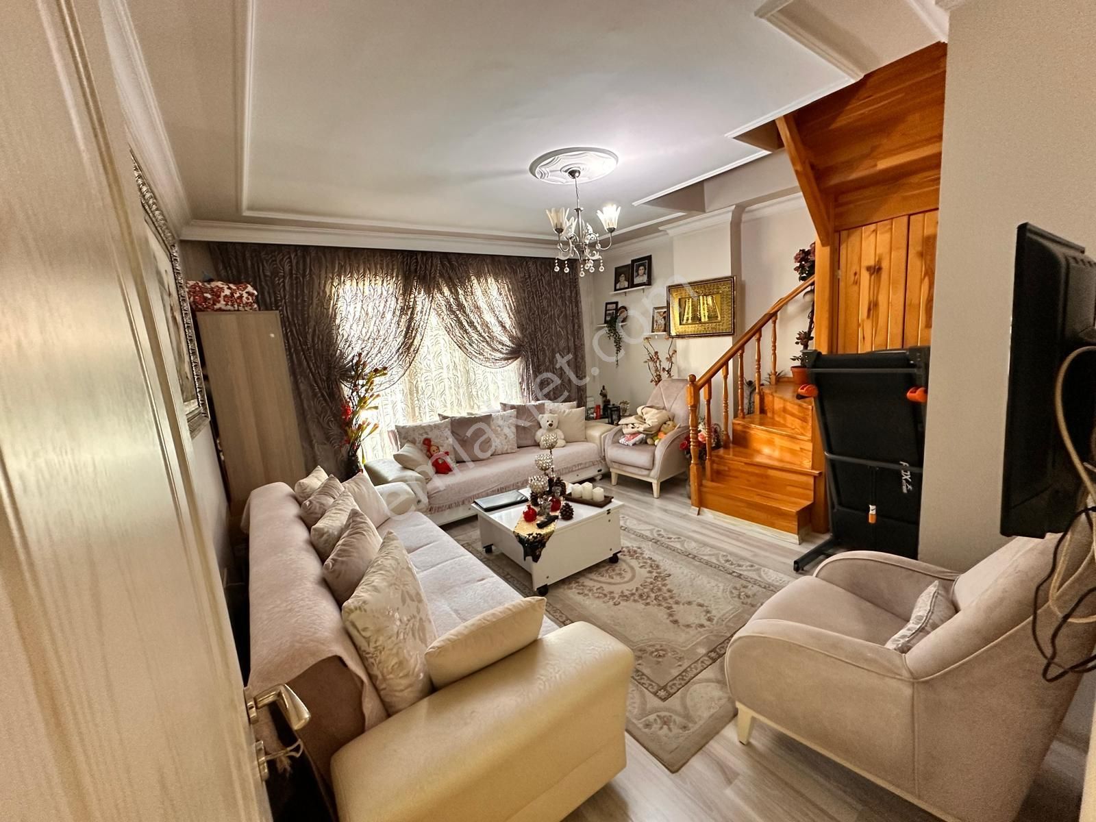 Bağcılar 15 Temmuzda Metroya Yakın Satılık 3+2 Dublex Daire