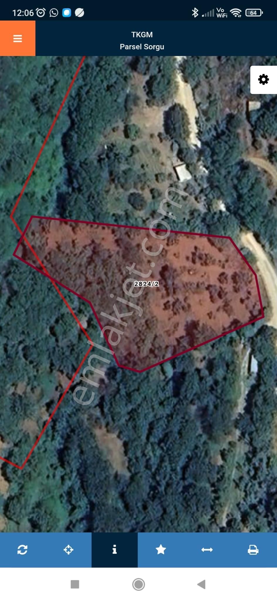 Çakıl Mahallesinde 2366 M² Yola Cepheli Bahçe Arsa Ev Yapımın