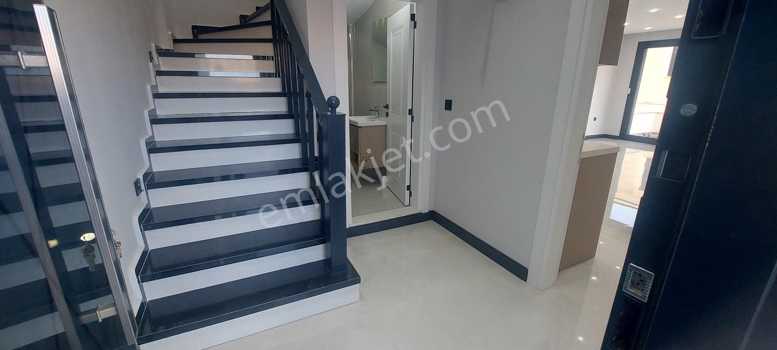 Ultra Lüks Villa 3+1 Ön Cephe Bahçeli - Görsel 10