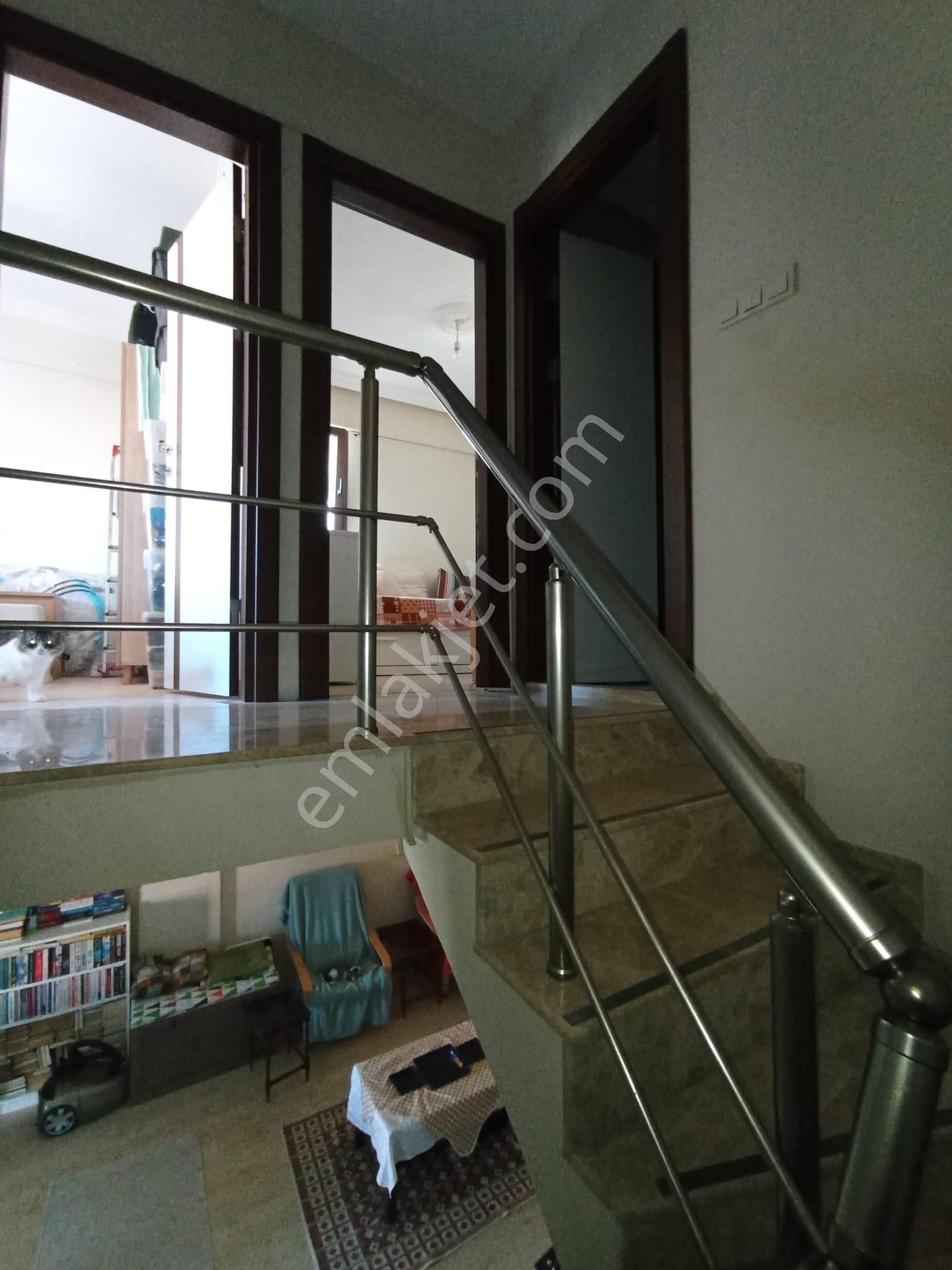 Satılık Yeni Foça Merkez'de Şahane Dubleks Müstakil Ev - Görsel 18