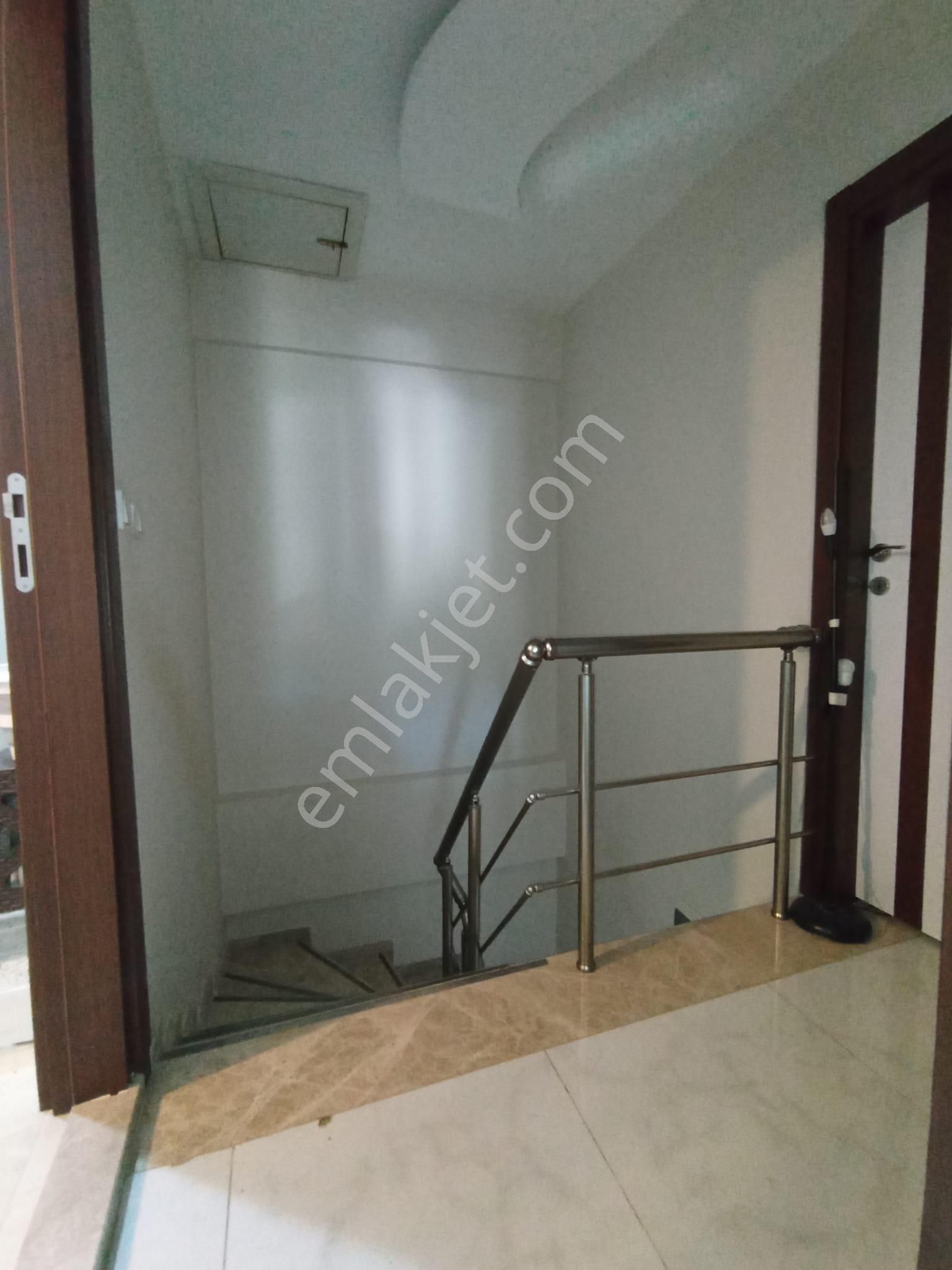 Satılık Yeni Foça Merkez'de Şahane Dubleks Müstakil Ev - Görsel 17