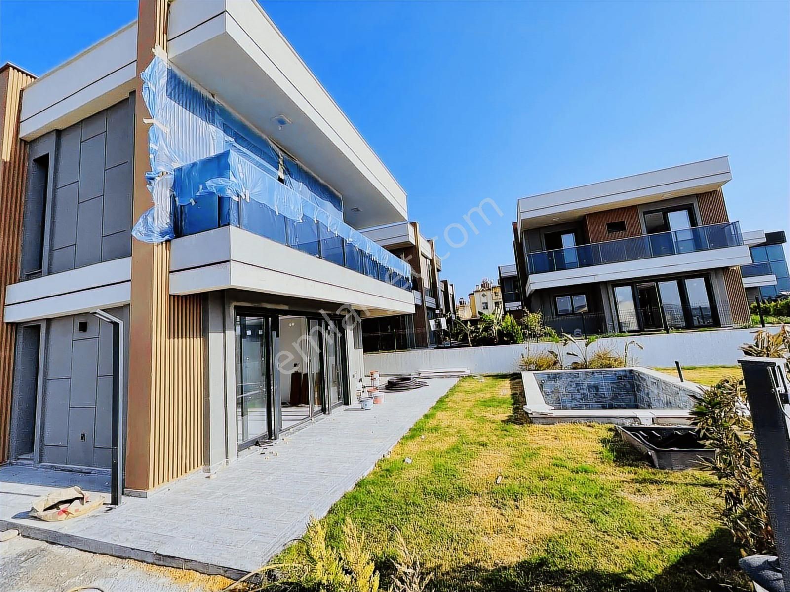 Tek Müstakil Köşe Full Deniz Manzaralı Alt Kat'da Odası Bulunan