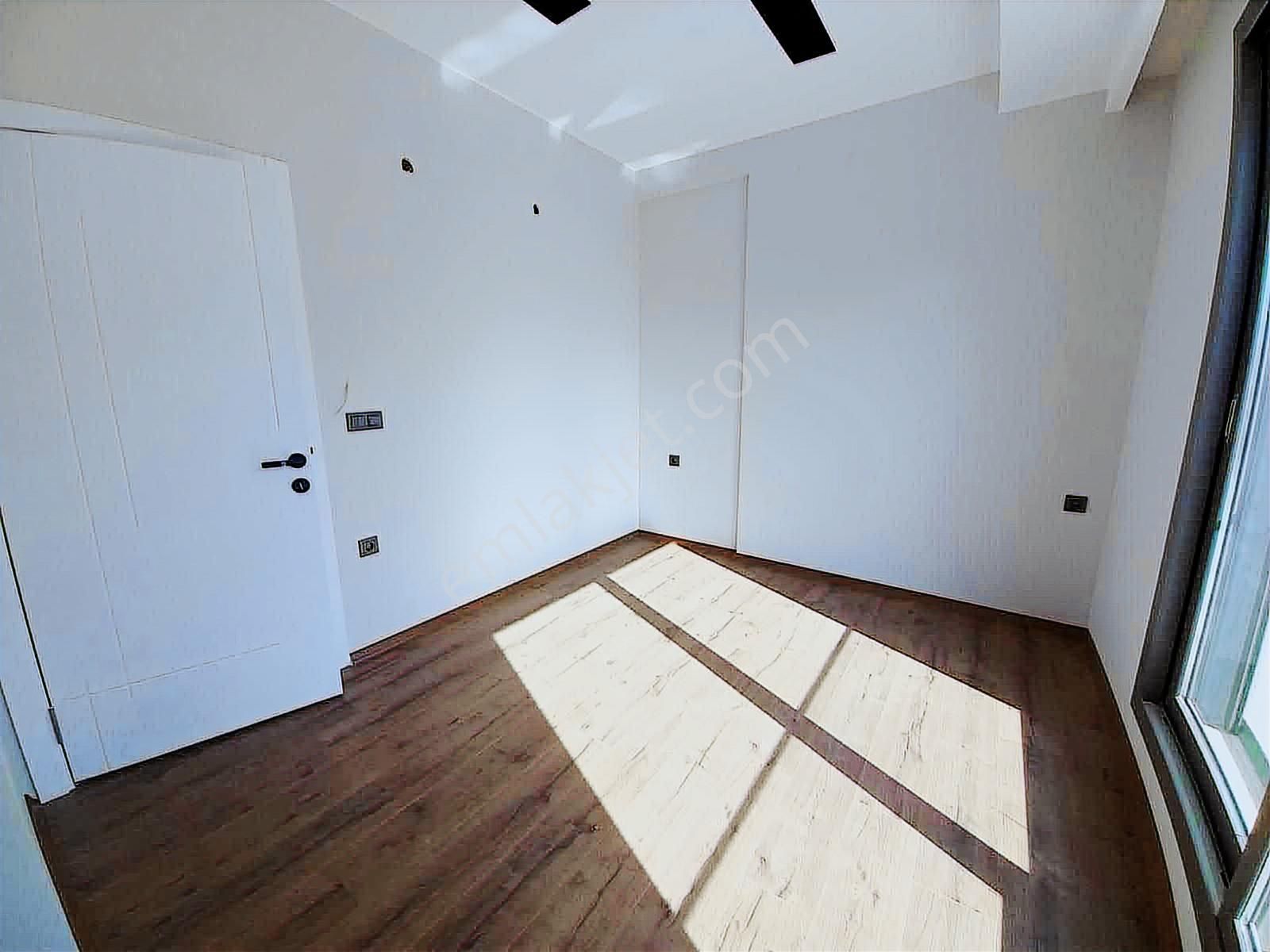 Güzelçamlı 300m2 Arsa İçerisinde Özel Havuz'lu Villa - Görsel 14