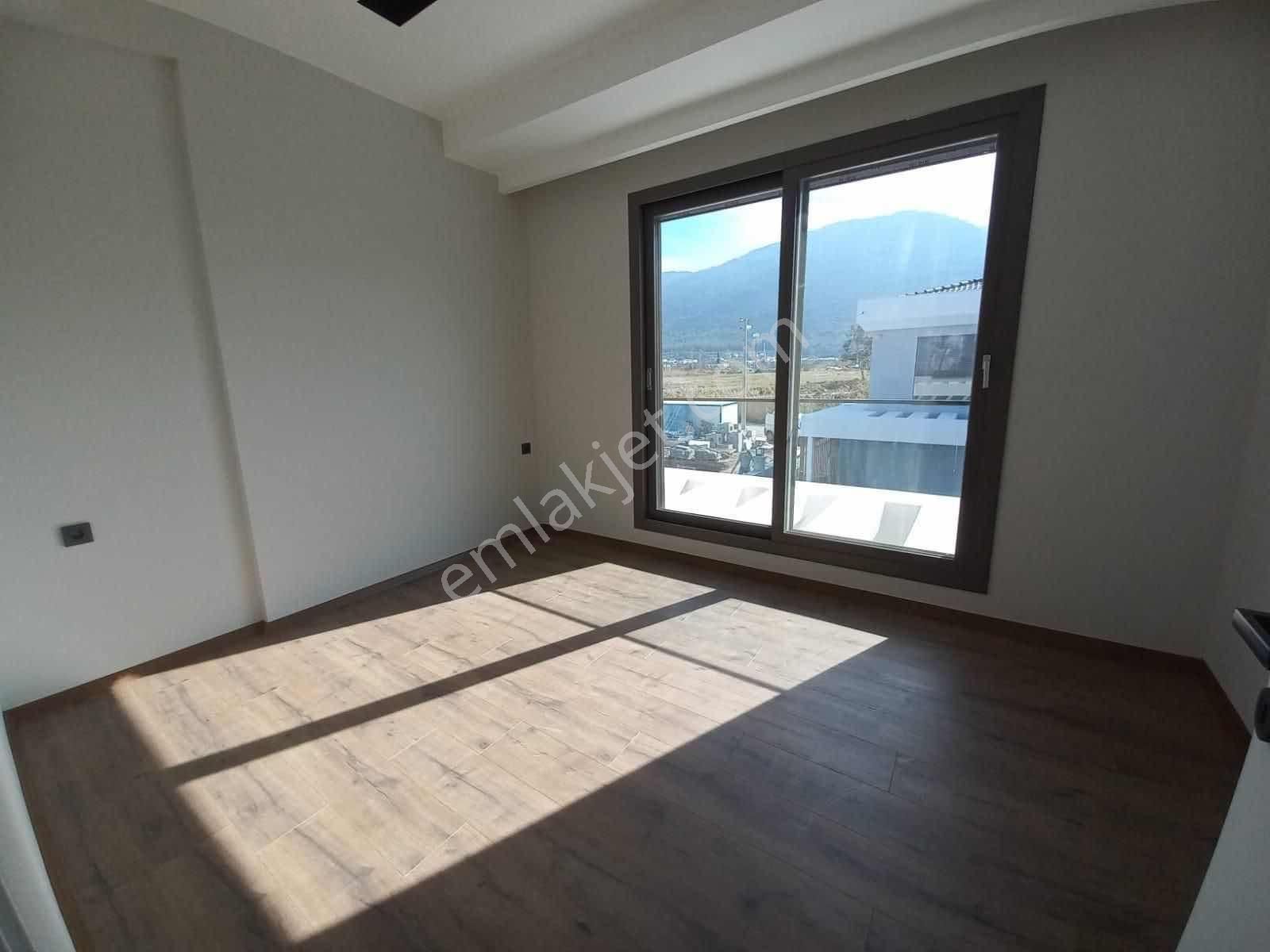 Güzelçamlı 300m2 Arsa İçerisinde Özel Havuz'lu Villa - Görsel 8