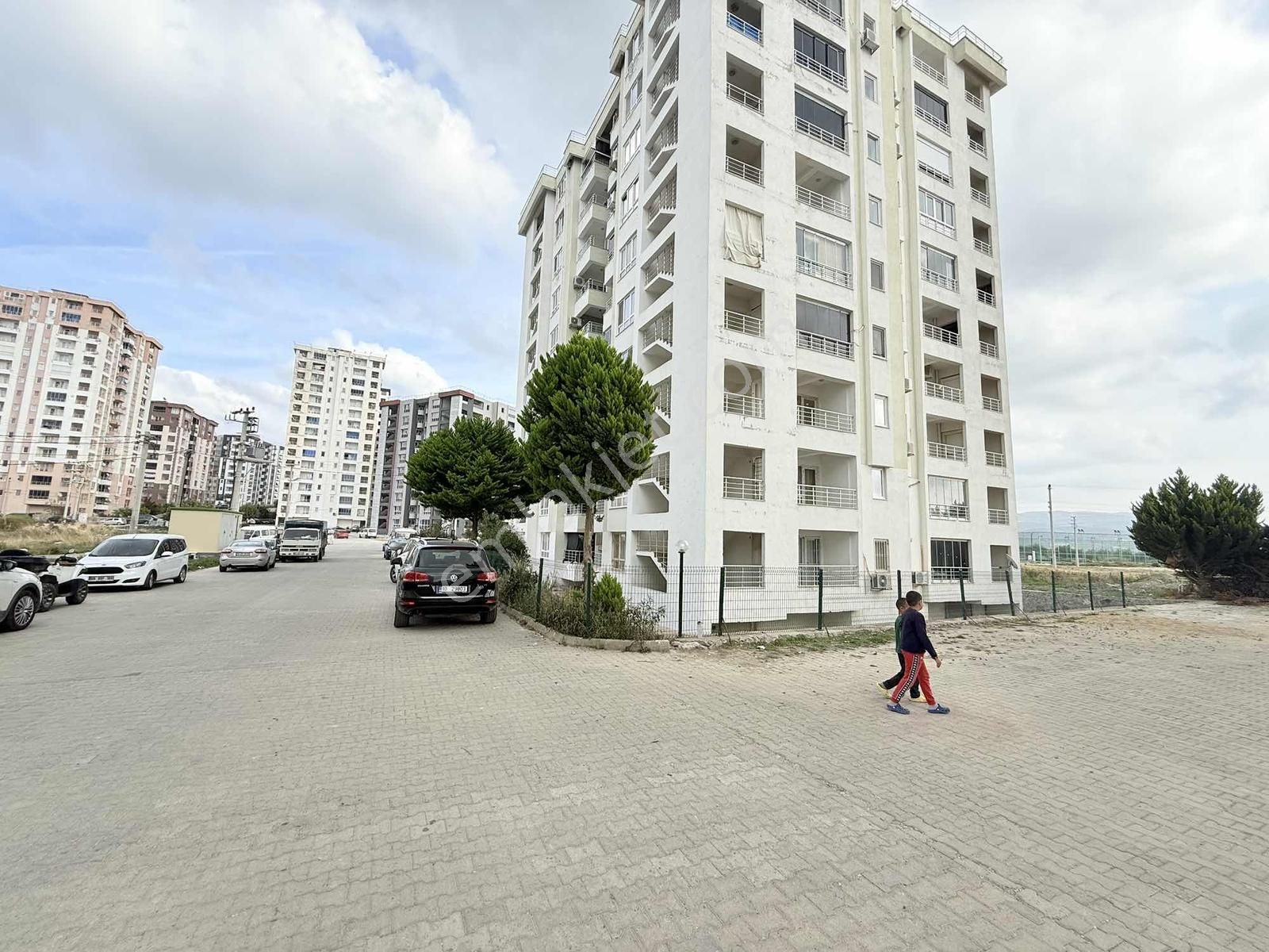 Uydukent Kumru Sitesi Çift Asansörlü Dairede Hiç Oturulmamış - Görsel 32