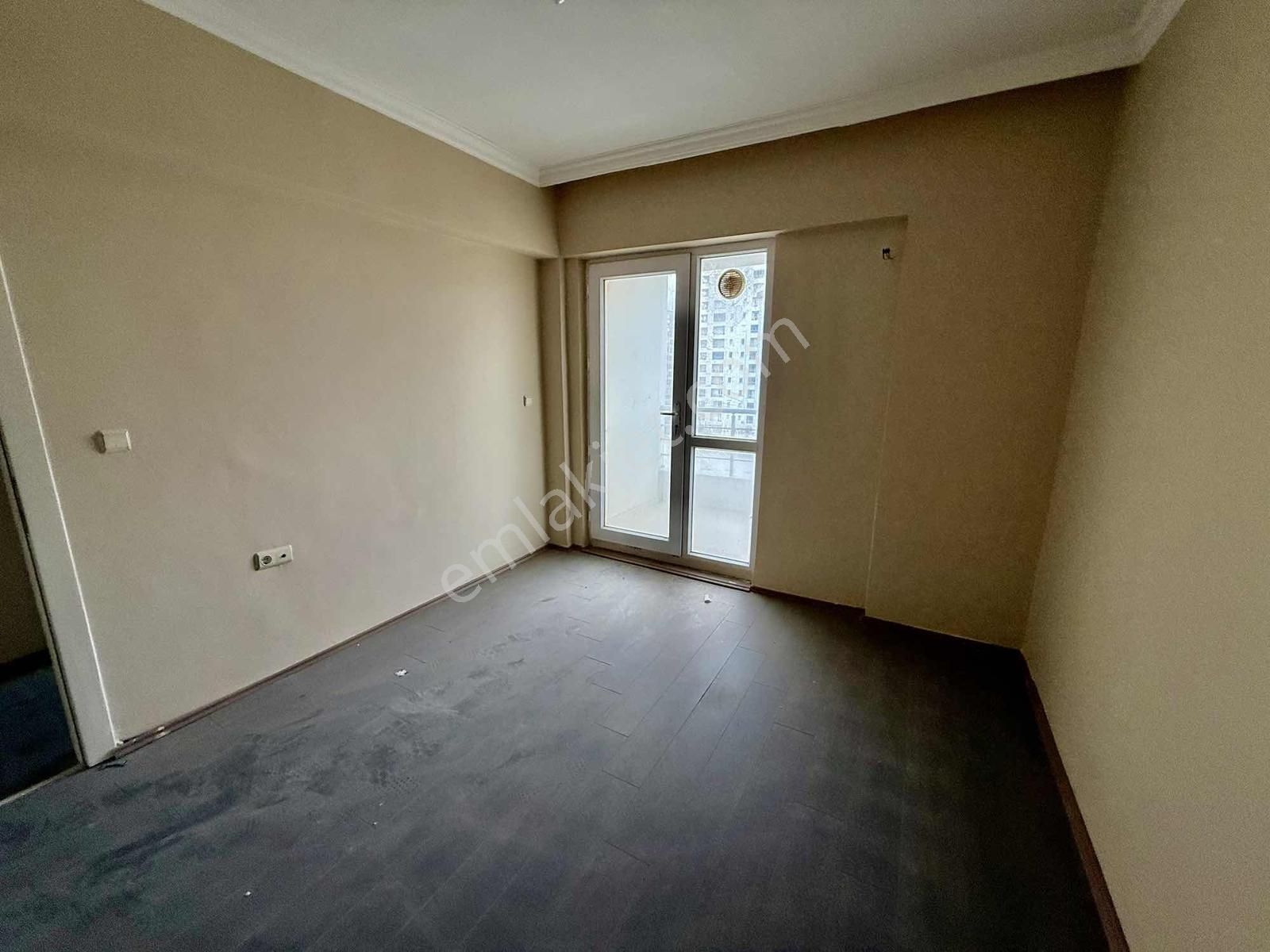 Uydukent Kumru Sitesi Çift Asansörlü Dairede Hiç Oturulmamış - Görsel 26