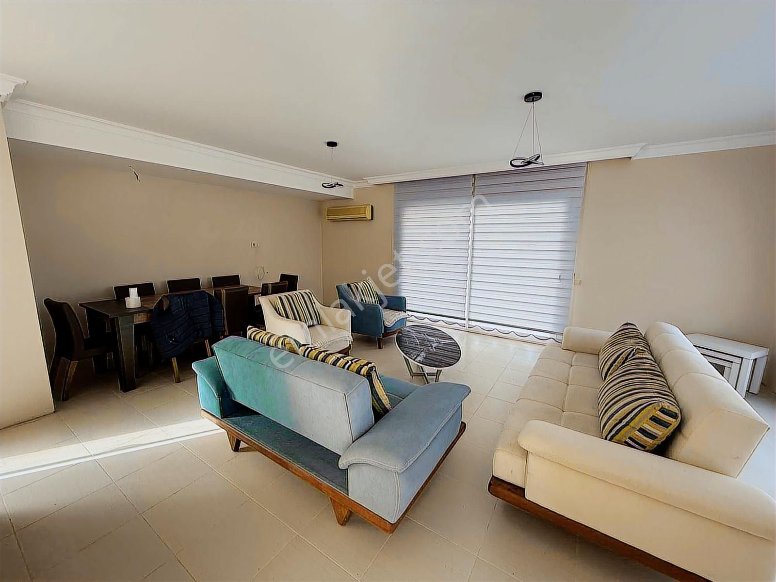 Güvenlikli Site Tek Müstakil İstenirse Özel Havuz Yapılabilir - Görsel 3