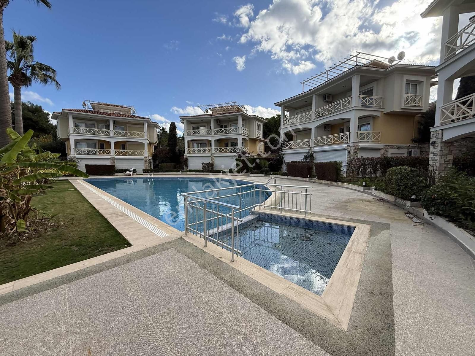 Güvenlikli Site Tek Müstakil İstenirse Özel Havuz Yapılabilir - Görsel 29