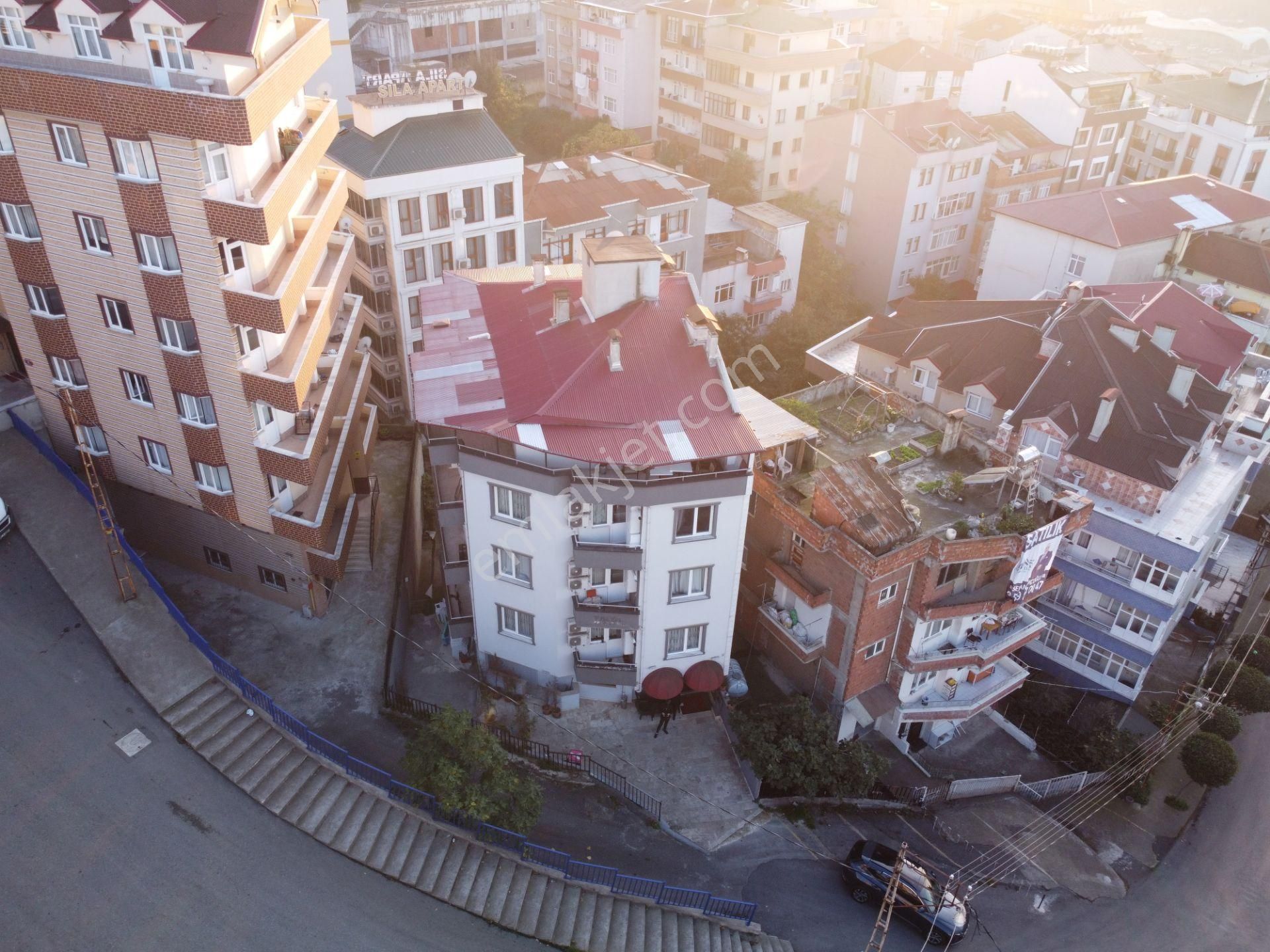 Yalı Gayrimenkulden 11 Daire Eşyalı Satılık Komple Apart Bina