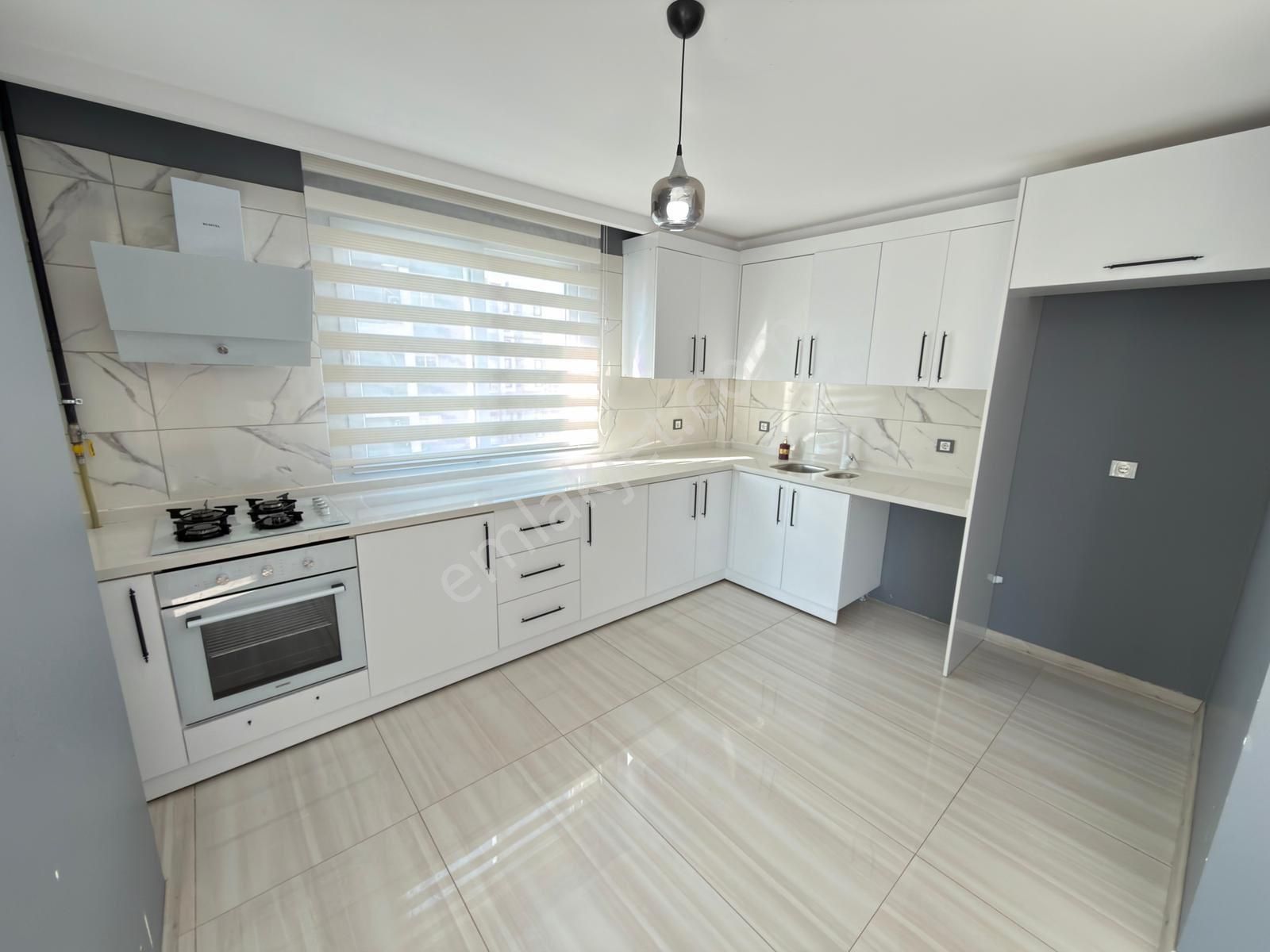 İz’den Türkmenbaşı Pınar’da Sıfır Otel Konseptli Daire