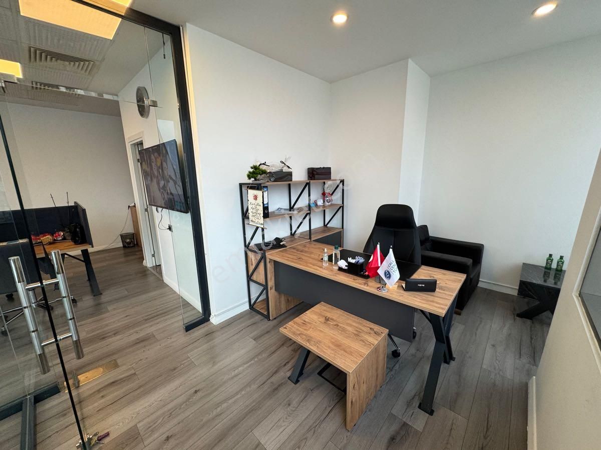 Remax Target' Dan Folkart Towers B-kule 25. Katta Satılık Ofis - Görsel 9