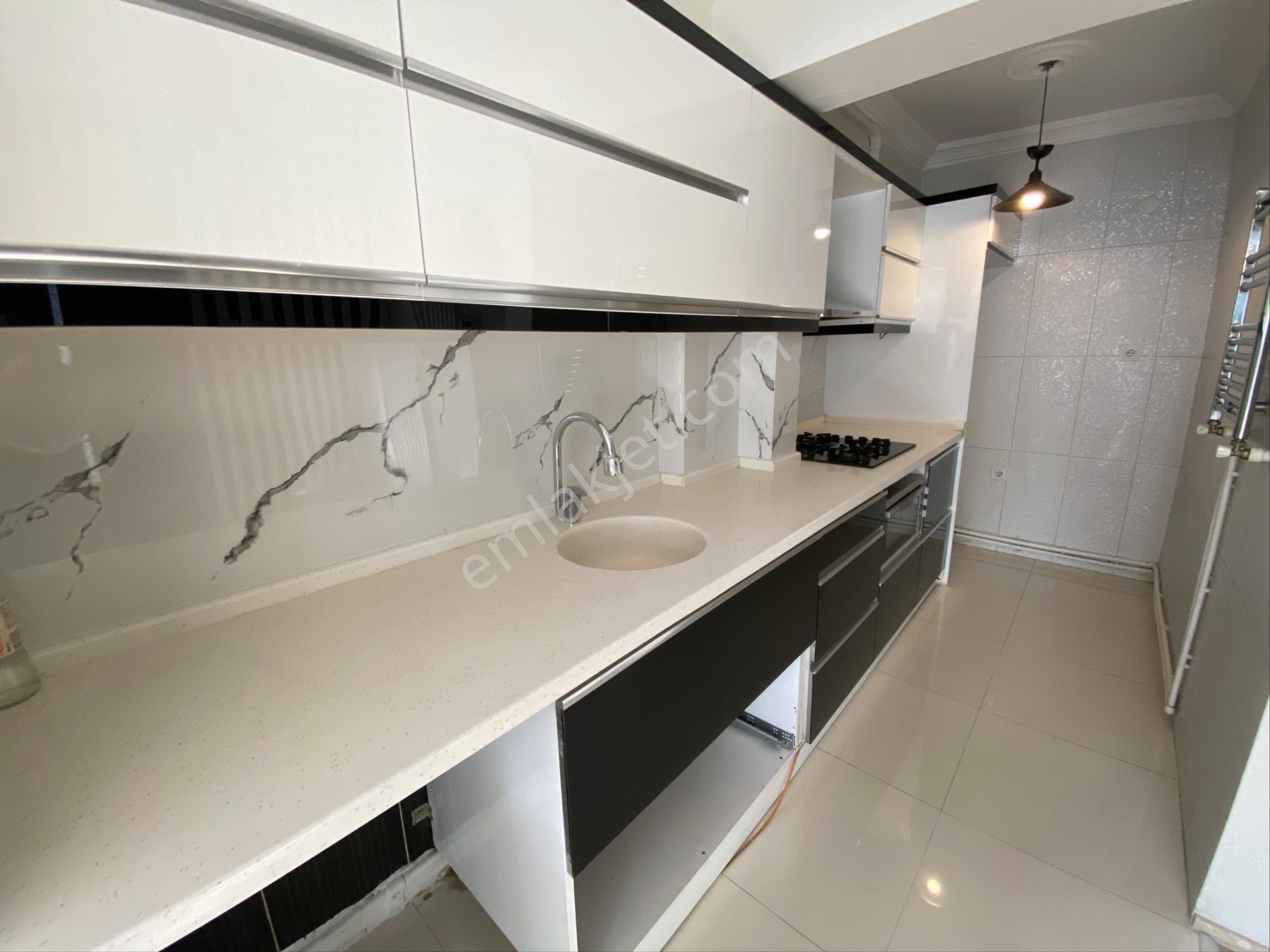 ✨ Konak / Kahramanlar Mahallesinde Kiralık 2+1 Doğalgazlı Daire ✨ - Görsel 3