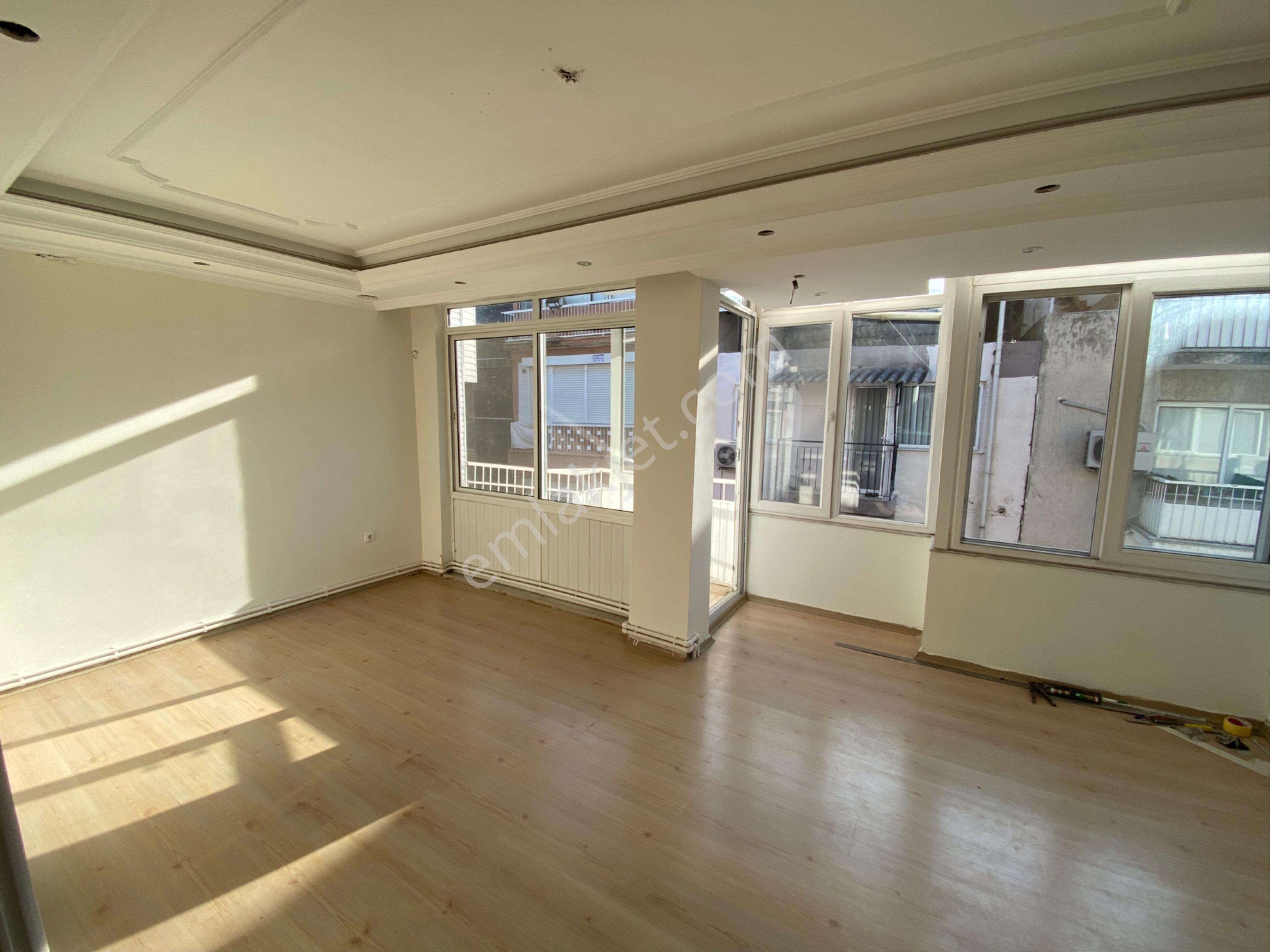 ✨ Konak / Kahramanlar Mahallesinde Kiralık 2+1 Doğalgazlı Daire ✨ - Görsel 2