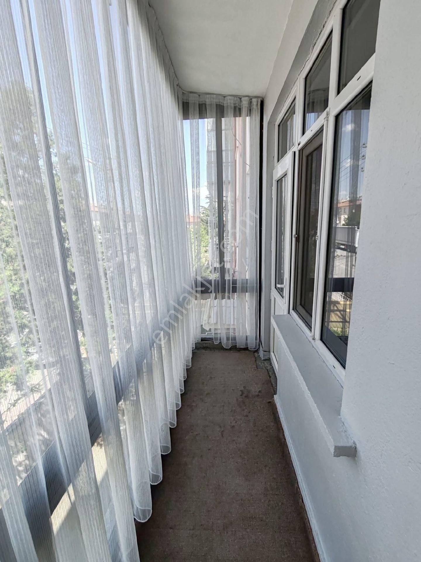 Sahibinden Muazzam Bir Konumda 3+1 Bakımlı Satılık Ara Kat Daire - Görsel 10