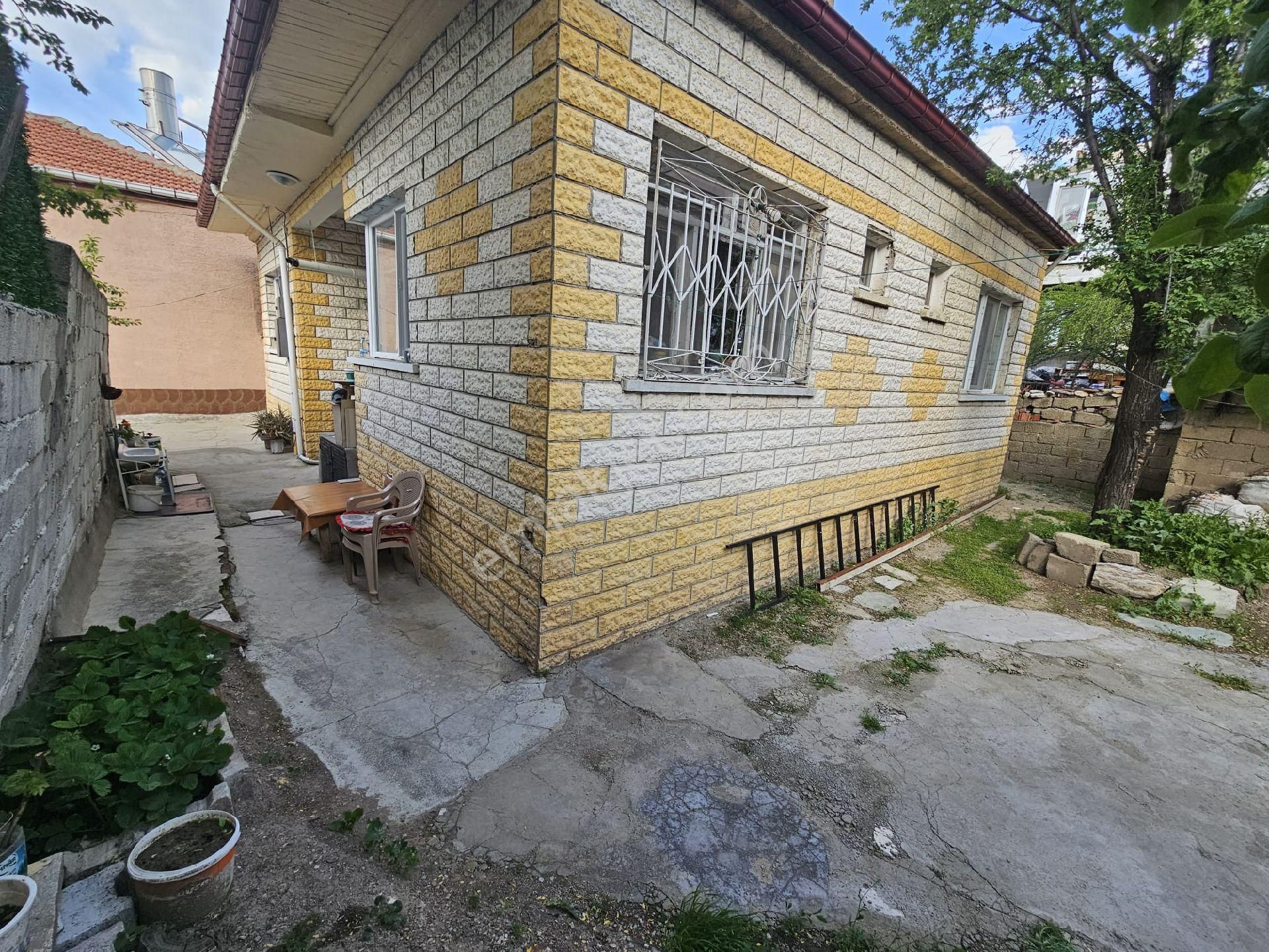 Hayal Emlak'tan Kızılca Mahallesinde Satılık Müstakil Ev