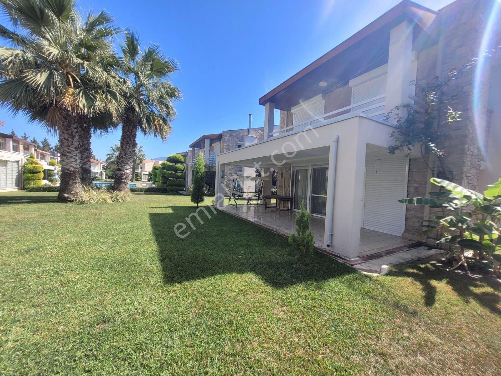 Kuşadası Sevgi Plajı’na 1 Km, Havuzlu Ve Güvenlikli Sitede Villa - Görsel 4