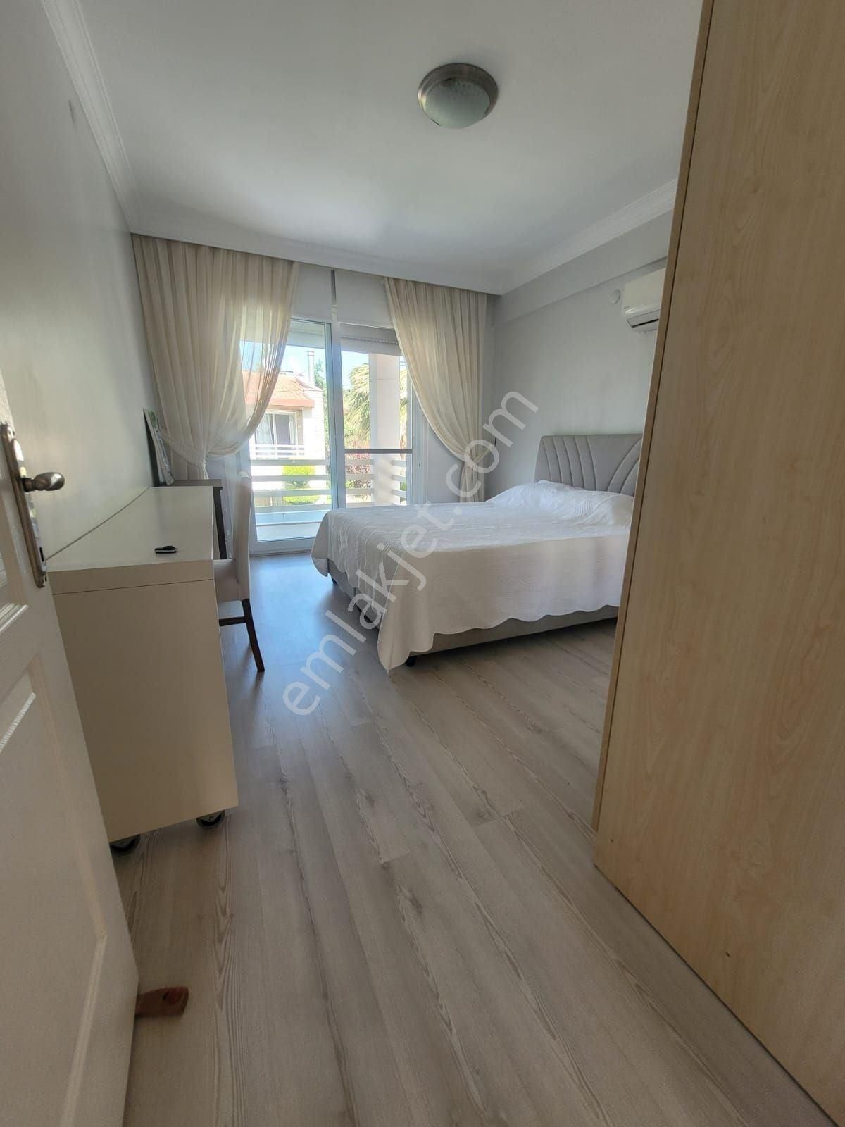 Kuşadası Sevgi Plajı’na 1 Km, Havuzlu Ve Güvenlikli Sitede Villa - Görsel 26