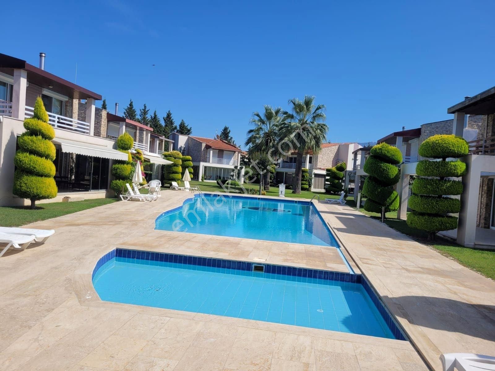 Kuşadası Sevgi Plajı’na 1 Km, Havuzlu Ve Güvenlikli Sitede Villa - Görsel 28