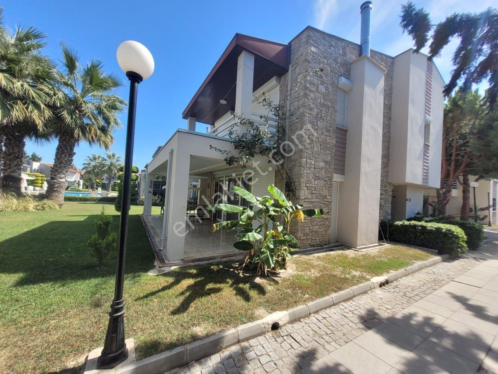 Kuşadası Sevgi Plajı’na 1 Km, Havuzlu Ve Güvenlikli Sitede Villa - Görsel 5