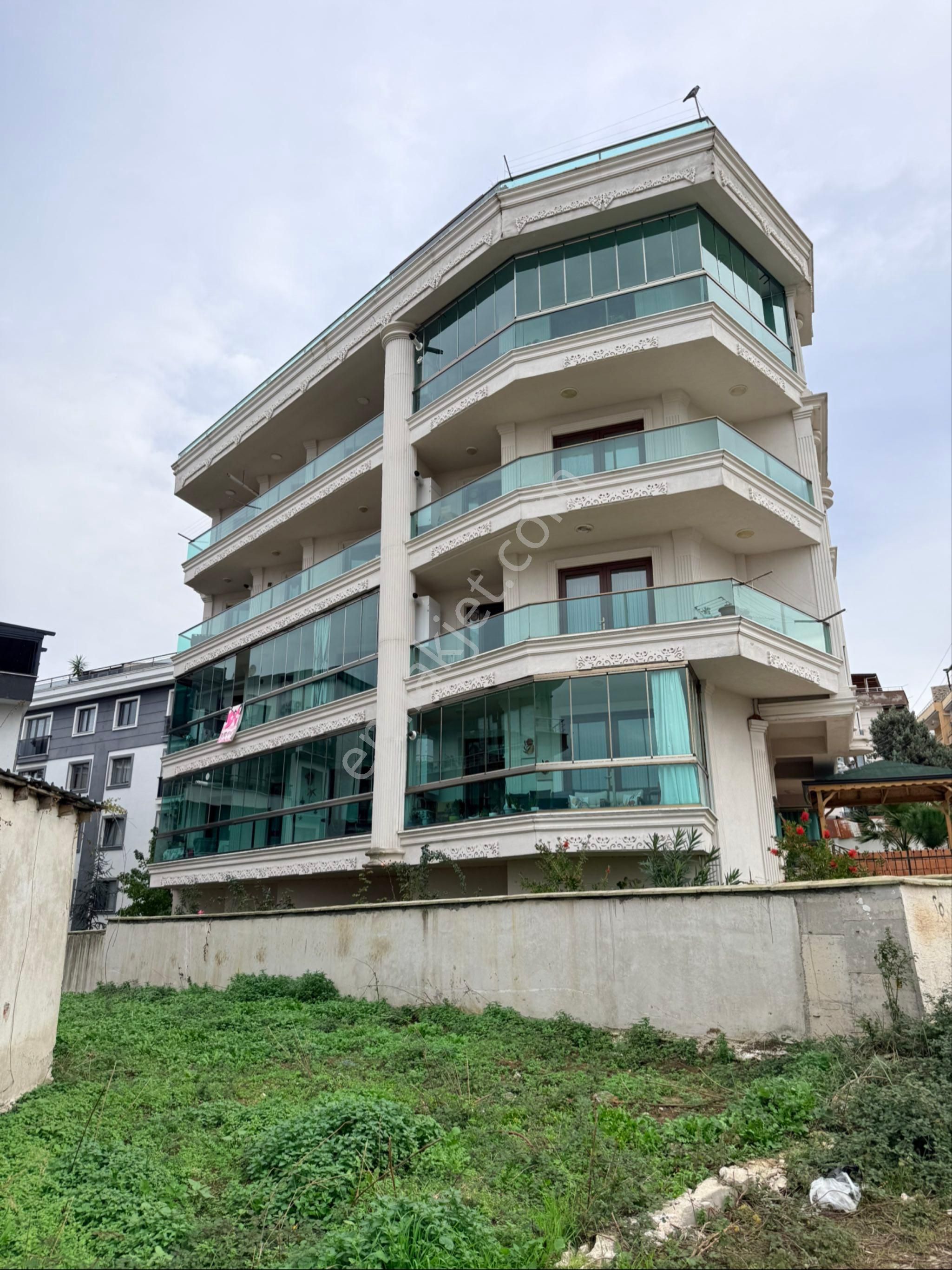 Çınarcıkta En Güzel 3+1 Dairesi 135 M² Ve 100 M²depo Alanı - Görsel 2