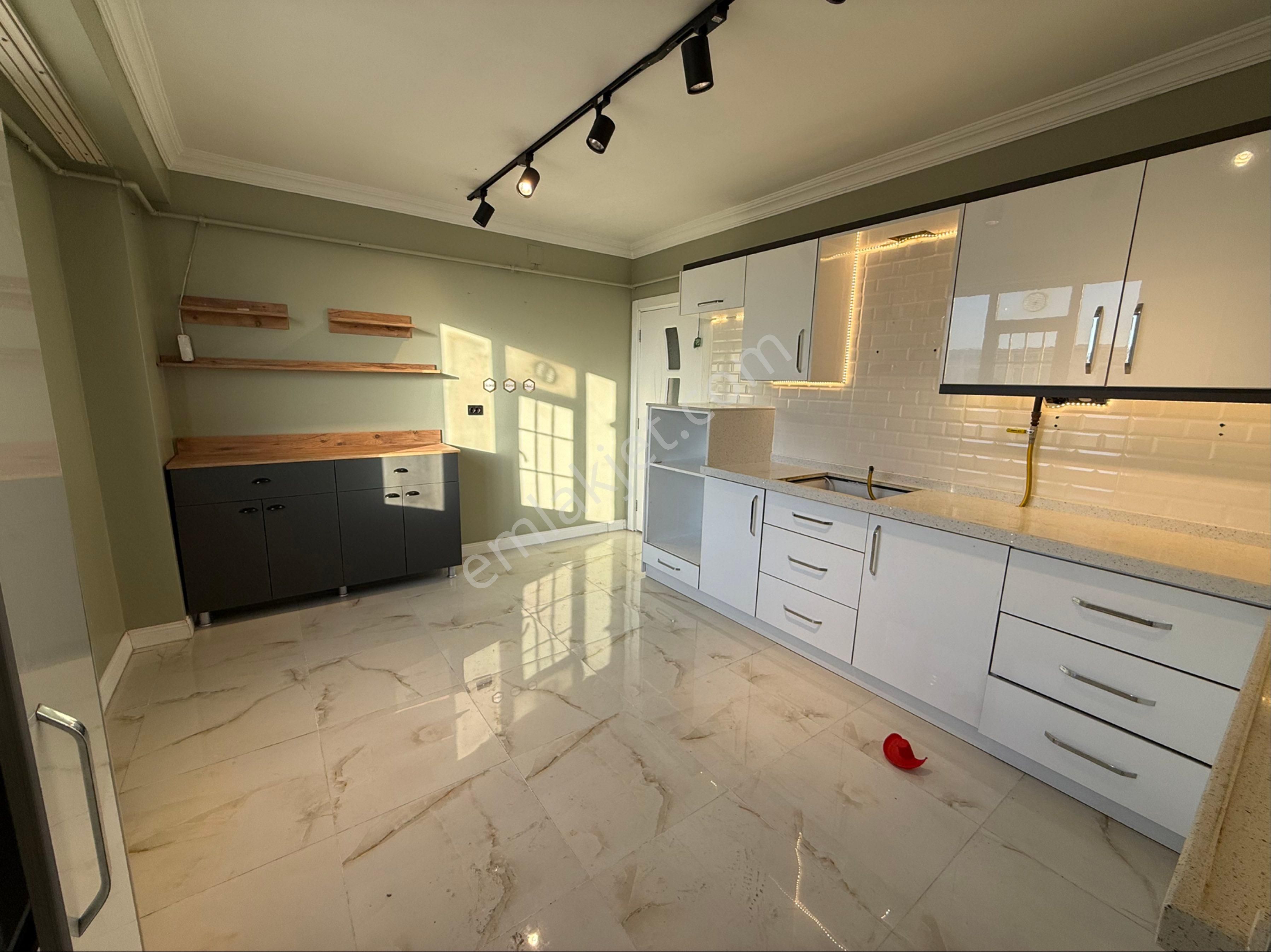 Jettir’den Güzelşehirde Satılık 3+1 Daire Ara Kat Önü Açık - Görsel 21