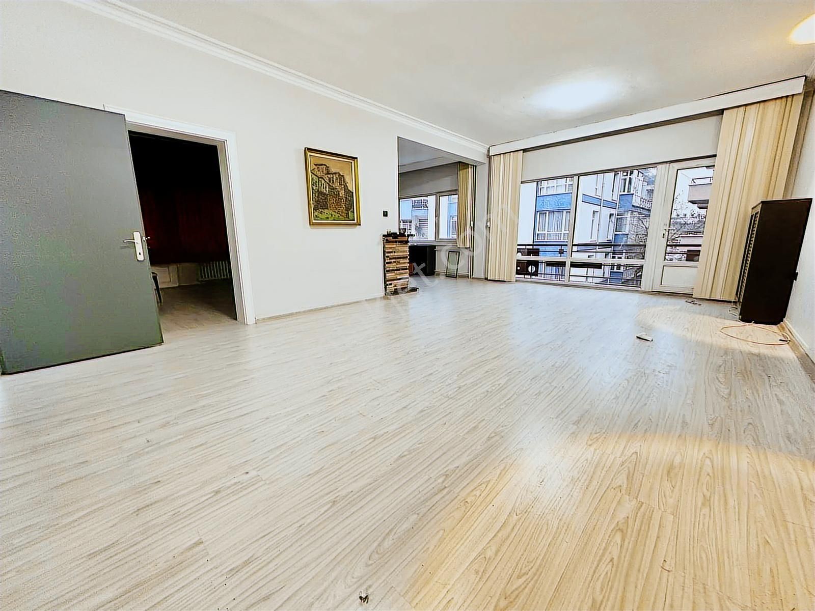 Tunalı Bestekar Sokakta 2+1 Ara Katta Bakımlı Kiralık Fırsatı!!! - Görsel 20